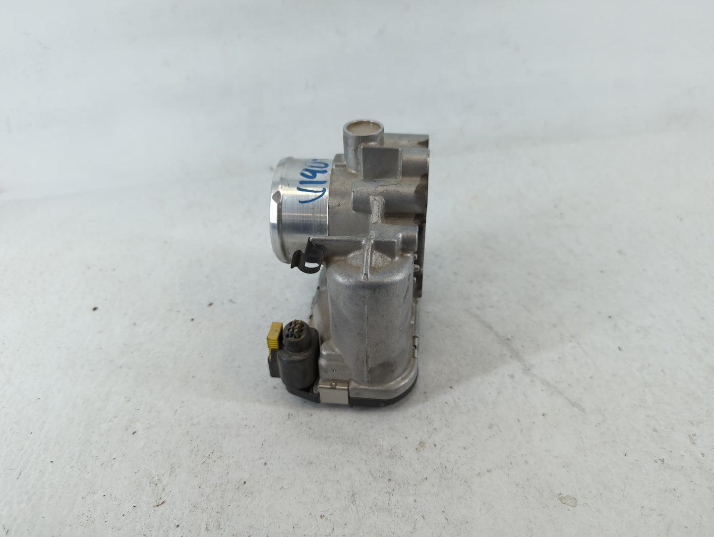 2013-2016 Ford Escape Throttle Body P/N:7S7G-9F991-CA Fits Fits 2013 2014 2015 2016 2017 2018 2019 OEM Used Auto Parts - Oem