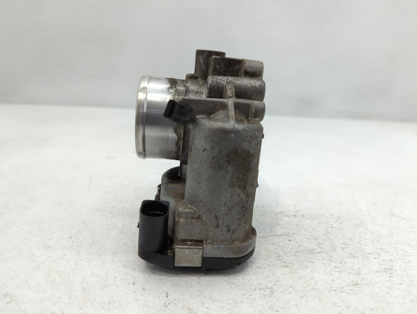 2013-2016 Ford Escape Throttle Body P/N:7S7G-9F991-CA Fits Fits 2013 2014 2015 2016 2017 2018 2019 OEM Used Auto Parts - Oem