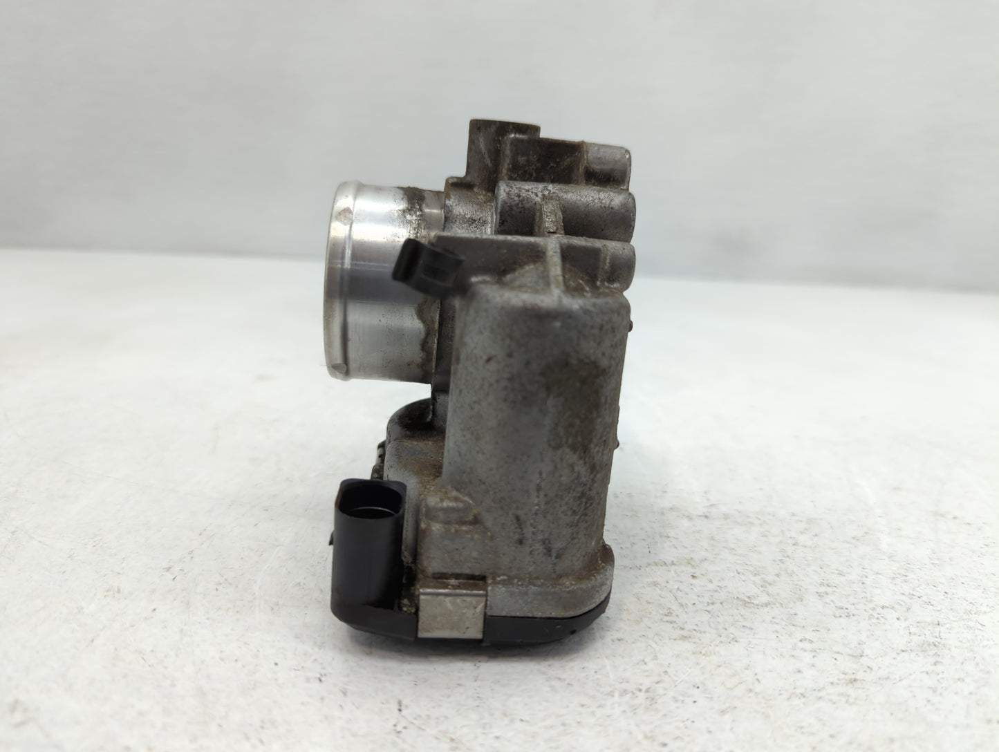 2013-2016 Ford Escape Throttle Body P/N:7S7G-9F991-CA Fits Fits 2013 2014 2015 2016 2017 2018 2019 OEM Used Auto Parts - Oem