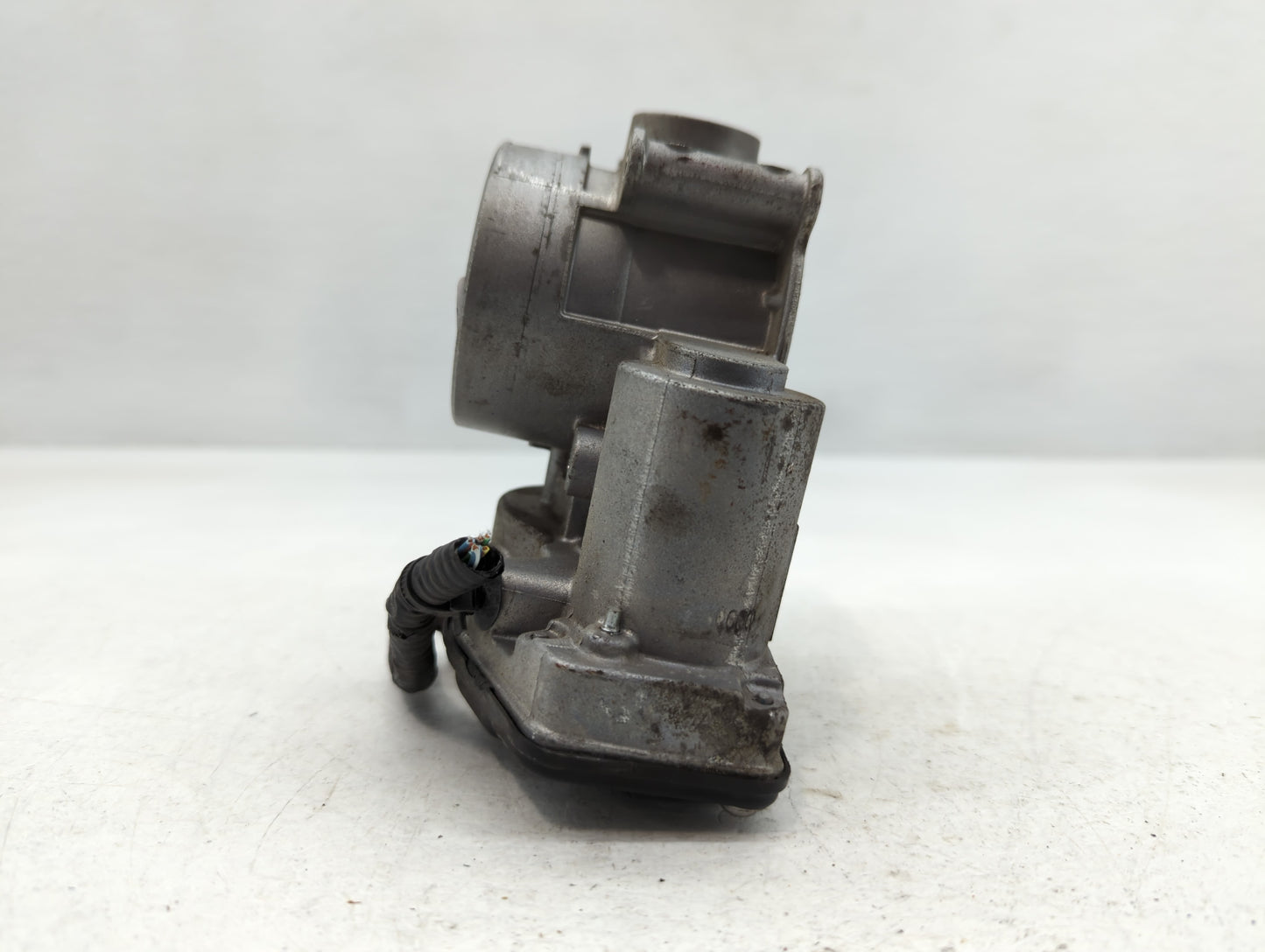 2013-2022 Ford Escape Throttle Body P/N:DS7E-9F991-AF Fits Fits 2013 2014 2015 2016 2017 2018 2019 2020 2021 2022 OEM Used A