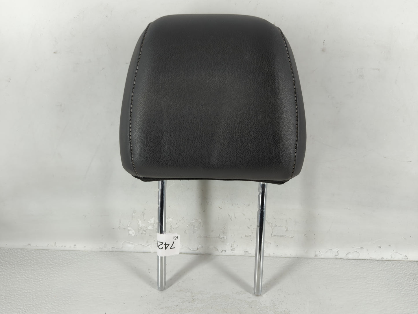 2016 Ford Escape Headrest Head Rest Front Driver Passenger Seat Fits OEM Used Auto Parts - Oemusedautoparts1.com