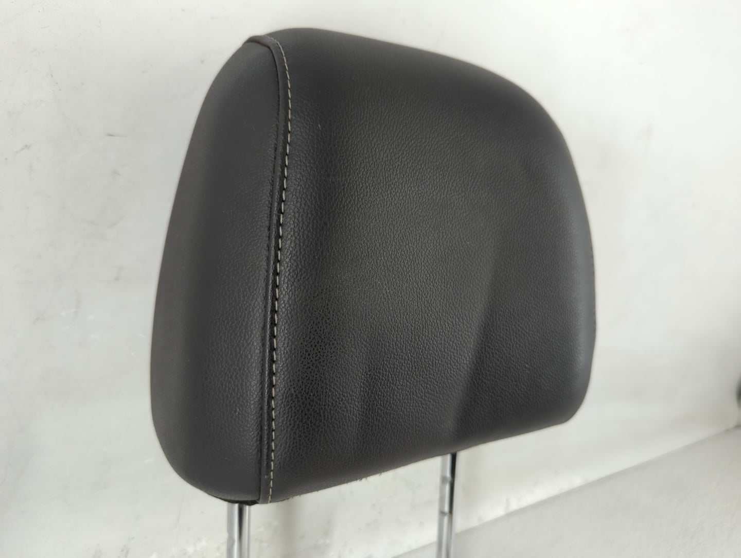 2016 Ford Escape Headrest Head Rest Front Driver Passenger Seat Fits OEM Used Auto Parts - Oemusedautoparts1.com