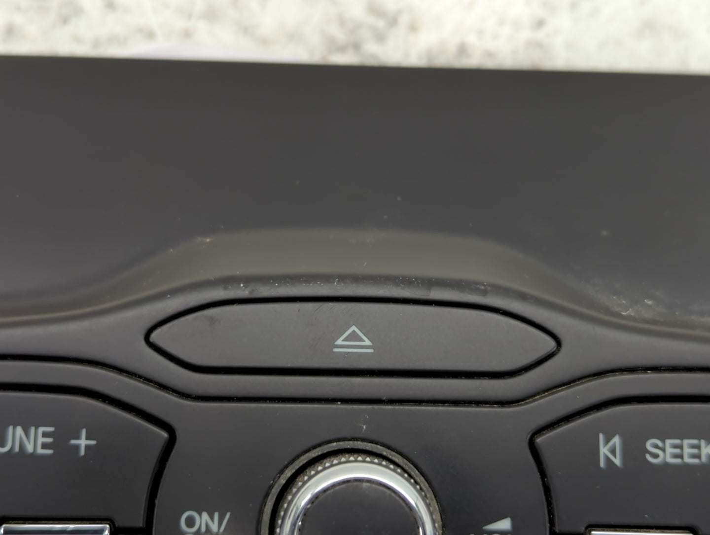 2013-2016 Ford Escape Radio AM FM Cd Player Receiver Replacement P/N:CJ5T18K811HJ Fits Fits 2013 2014 2015 2016 OEM Used Aut