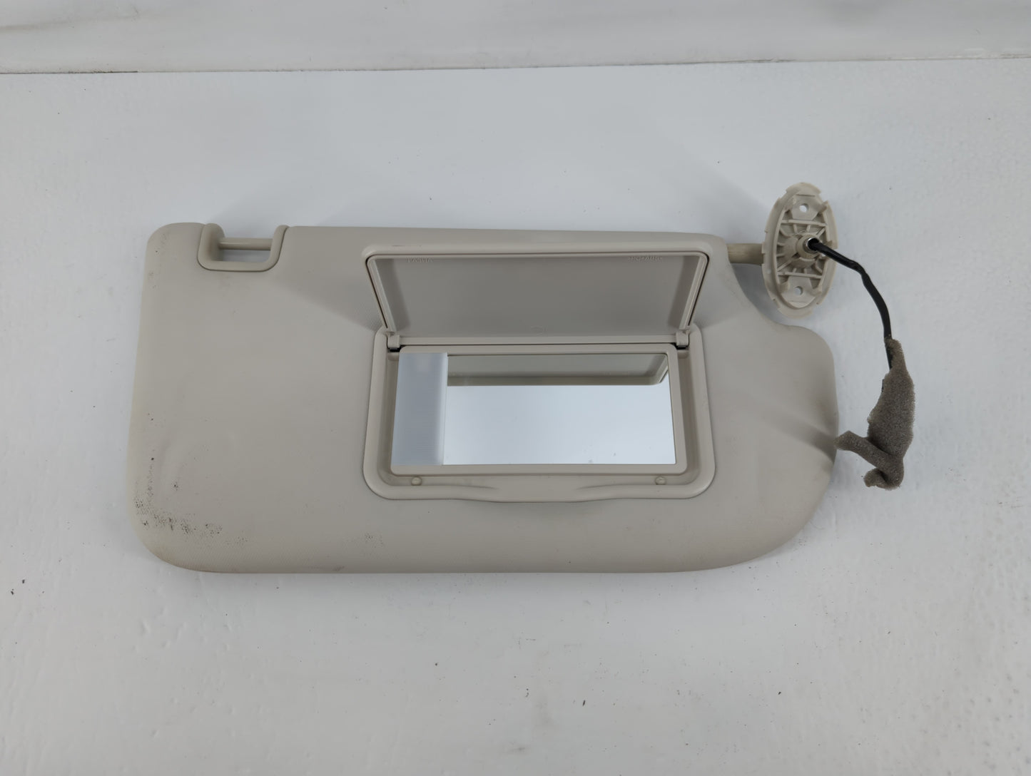 2013-2019 Ford Escape Sun Visor Shade Replacement Passenger Right Mirror Fits Fits 2013 2014 2015 2016 2017 2018 2019 OEM Us