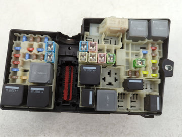 2013-2016 Ford Escape Fusebox Fuse Box Panel Relay Module P/N:19197 000 001 21090 000 001 Fits Fits 2013 2014 2015 2016 OEM Used Auto Parts
