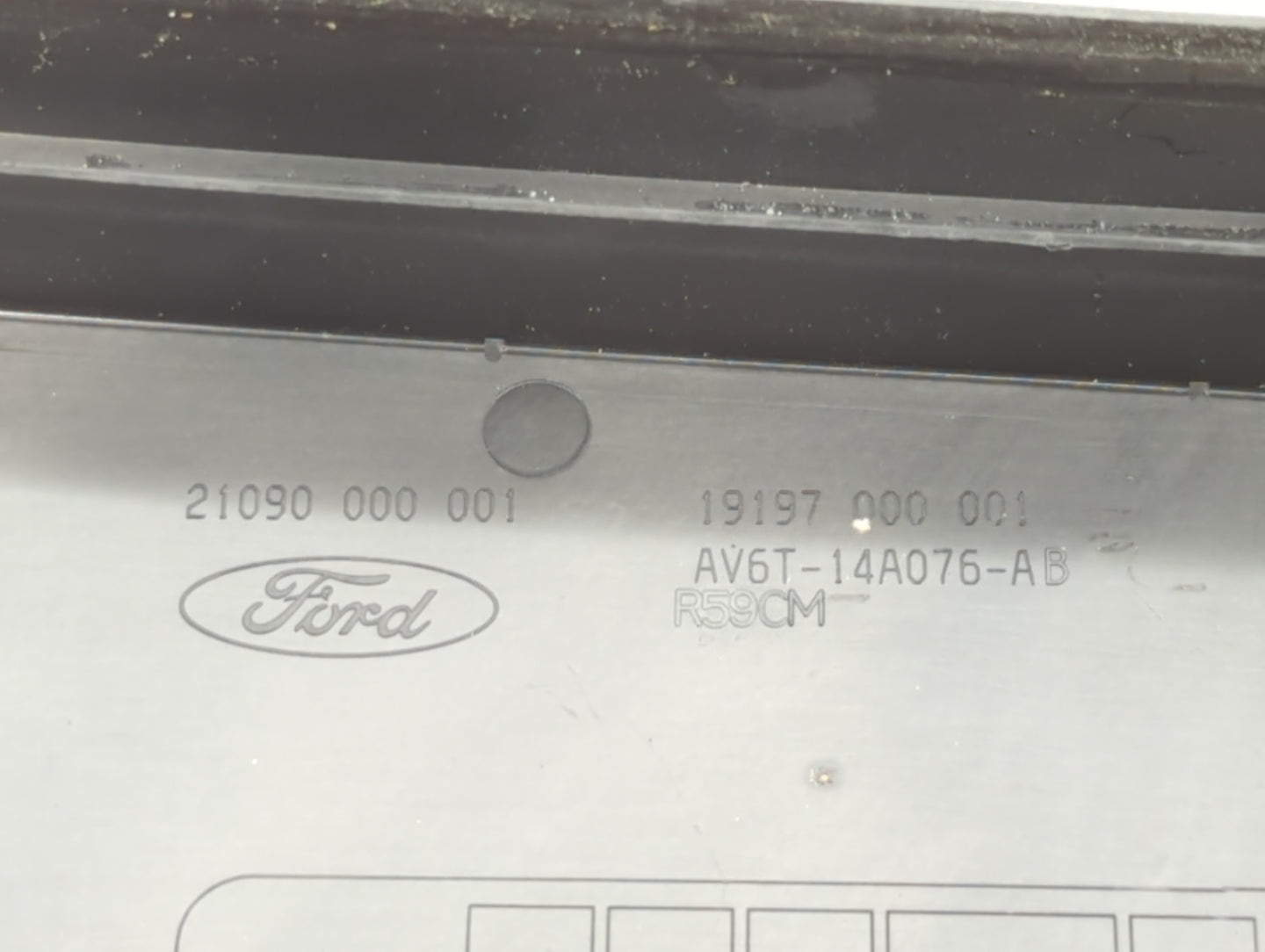 2013-2016 Ford Escape Fusebox Fuse Box Panel Relay Module P/N:19197 000 001 21090 000 001 Fits Fits 2013 2014 2015 2016 OEM 