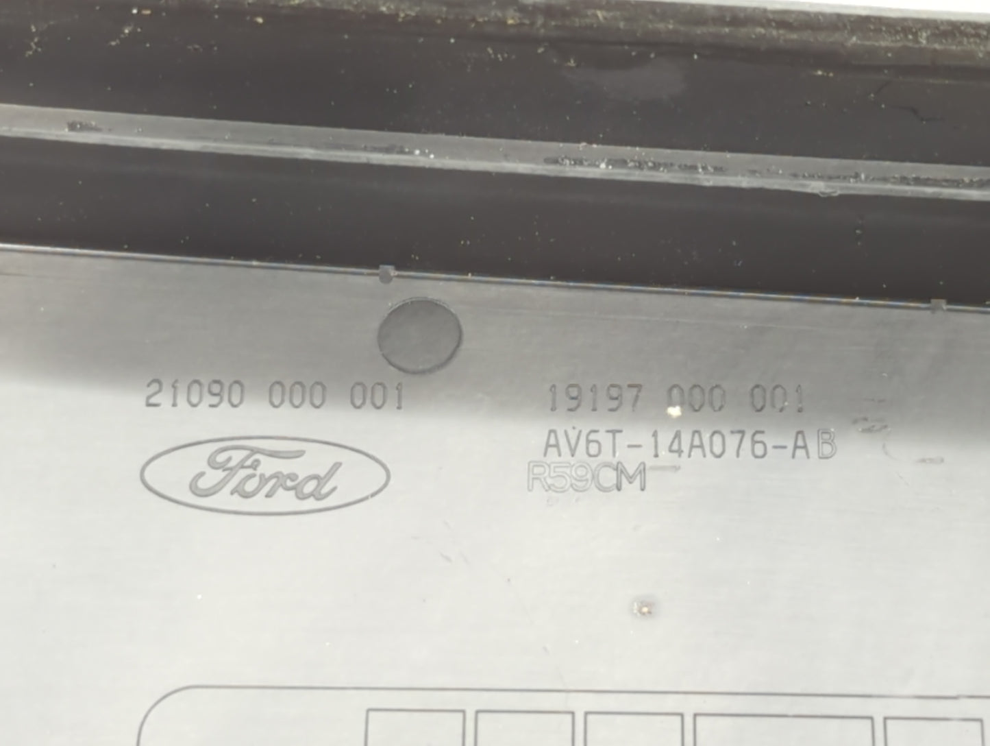 2013-2016 Ford Escape Fusebox Fuse Box Panel Relay Module P/N:19197 000 001 21090 000 001 Fits Fits 2013 2014 2015 2016 OEM 