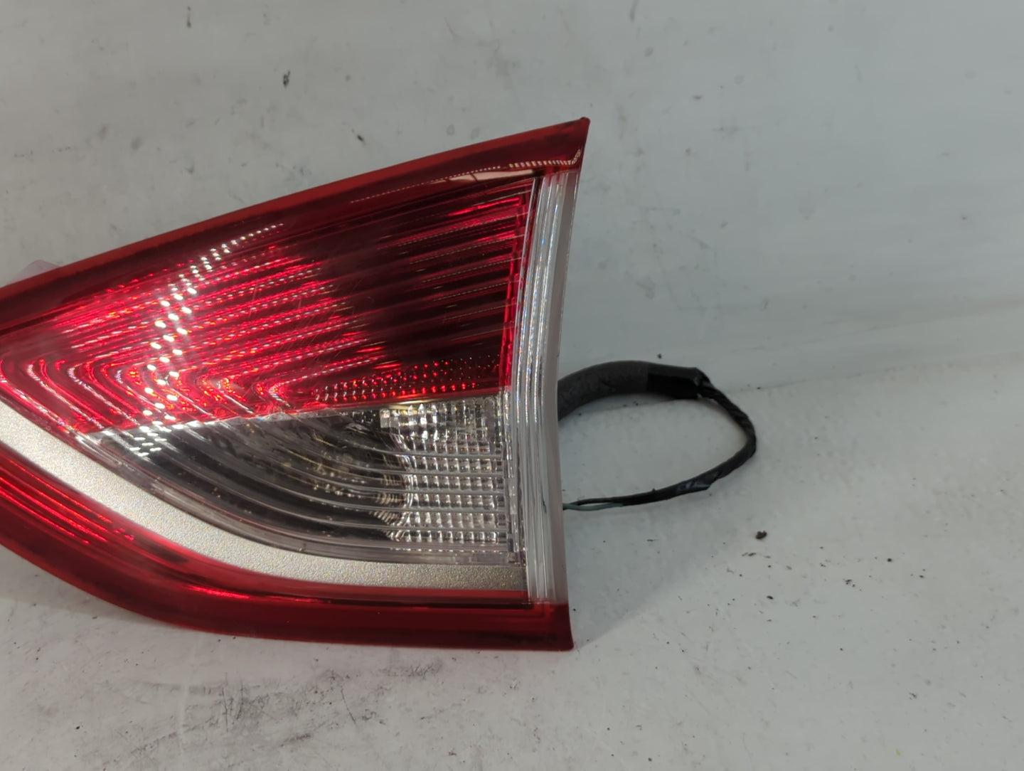 2013-2016 Ford Escape Tail Light Assembly Passenger Right OEM P/N:CJ54-13A602-A Fits Fits 2013 2014 2015 2016 OEM Used Auto 