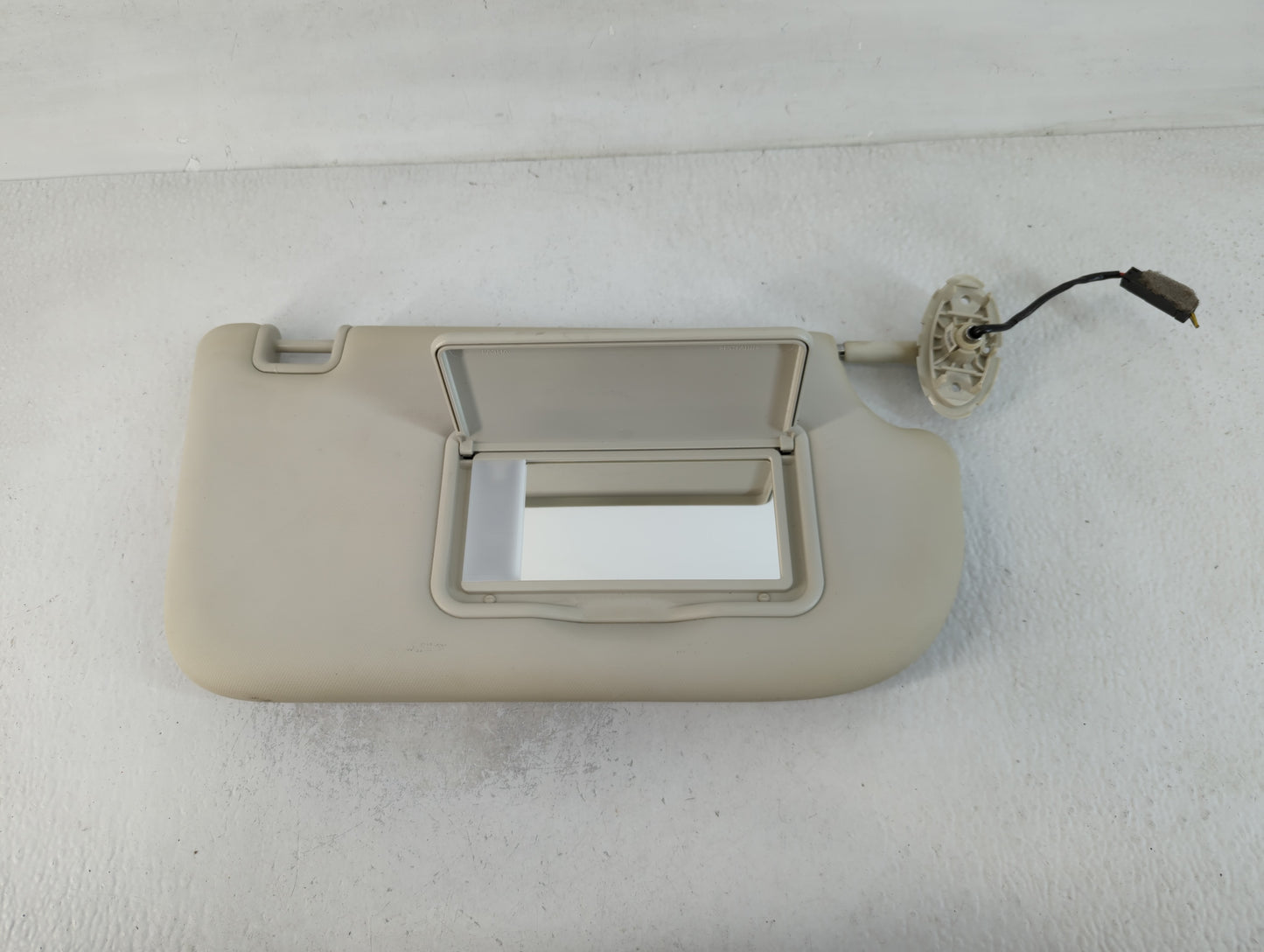 2013-2019 Ford Escape Sun Visor Shade Replacement Passenger Right Mirror Fits Fits 2013 2014 2015 2016 2017 2018 2019 OEM Us