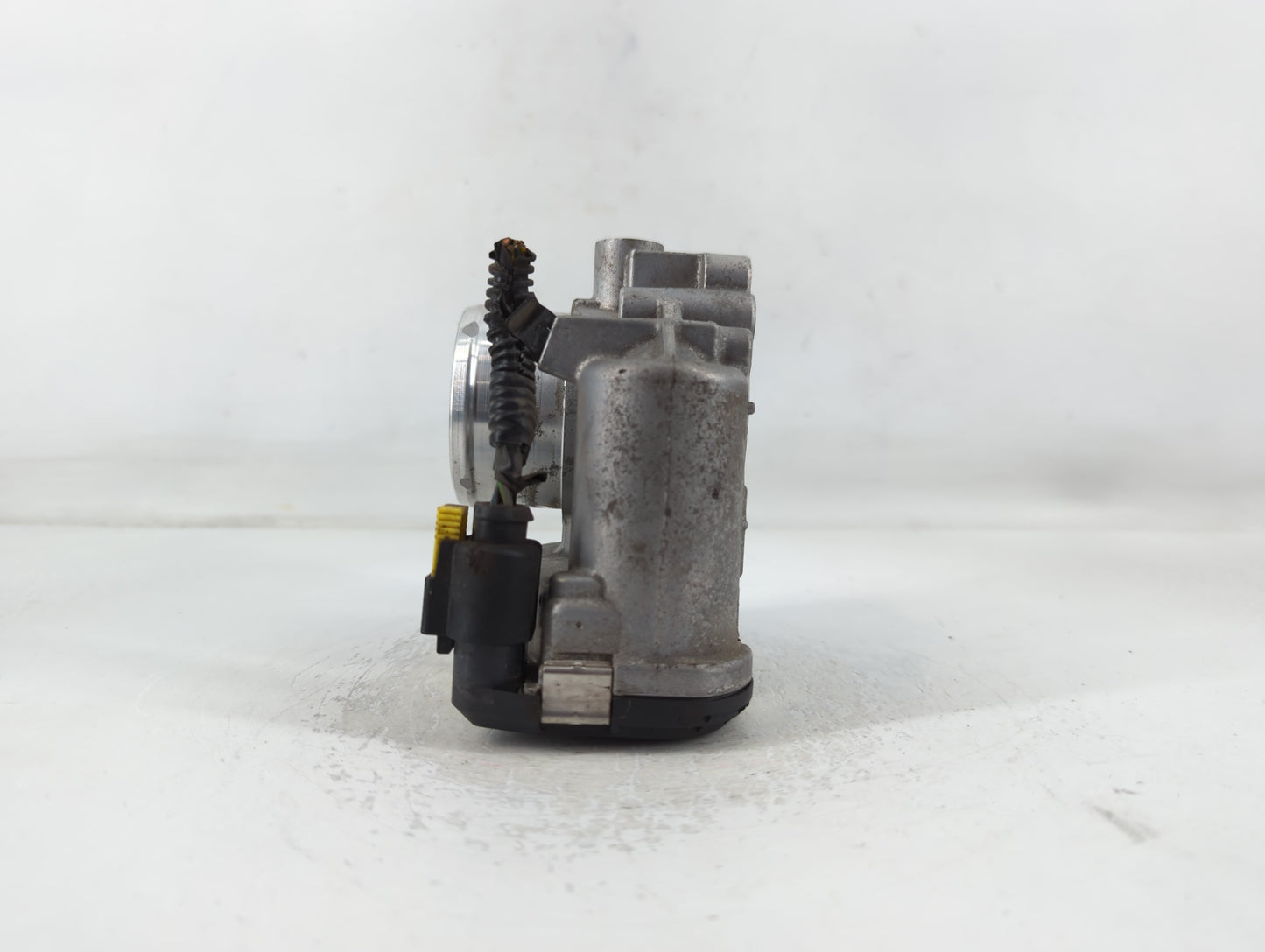 2013-2016 Ford Escape Throttle Body P/N:7S7G-9F991-CA Fits Fits 2013 2014 2015 2016 2017 2018 2019 OEM Used Auto Parts - Oem