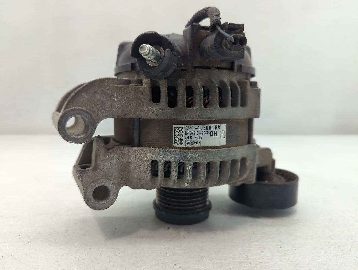 2013-2019 Ford Escape Alternator Replacement Generator Charging Assembly Engine OEM P/N:TN104210-2330 CJ5T-10300-BB Fits OEM