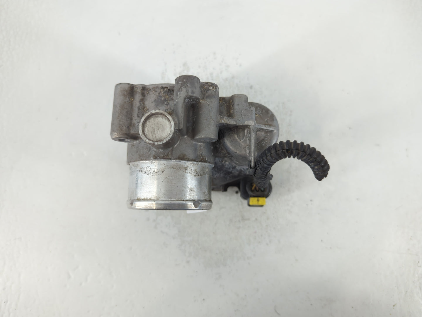 2013-2016 Ford Escape Throttle Body P/N:7S7G-9F991-CA Fits Fits 2013 2014 2015 2016 2017 2018 2019 OEM Used Auto Parts - Oem