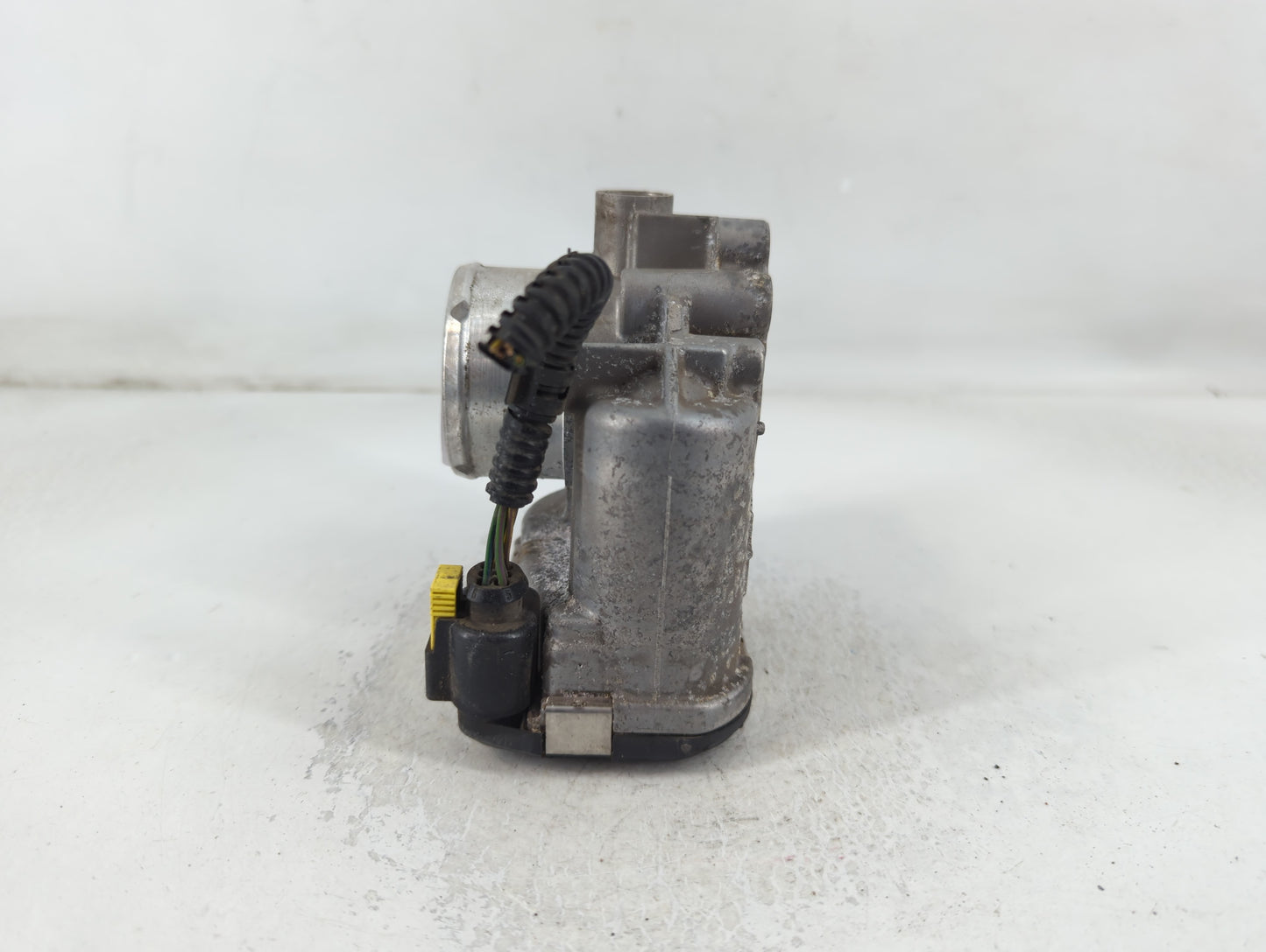 2013-2016 Ford Escape Throttle Body P/N:7S7G-9F991-CA Fits Fits 2013 2014 2015 2016 2017 2018 2019 OEM Used Auto Parts - Oem