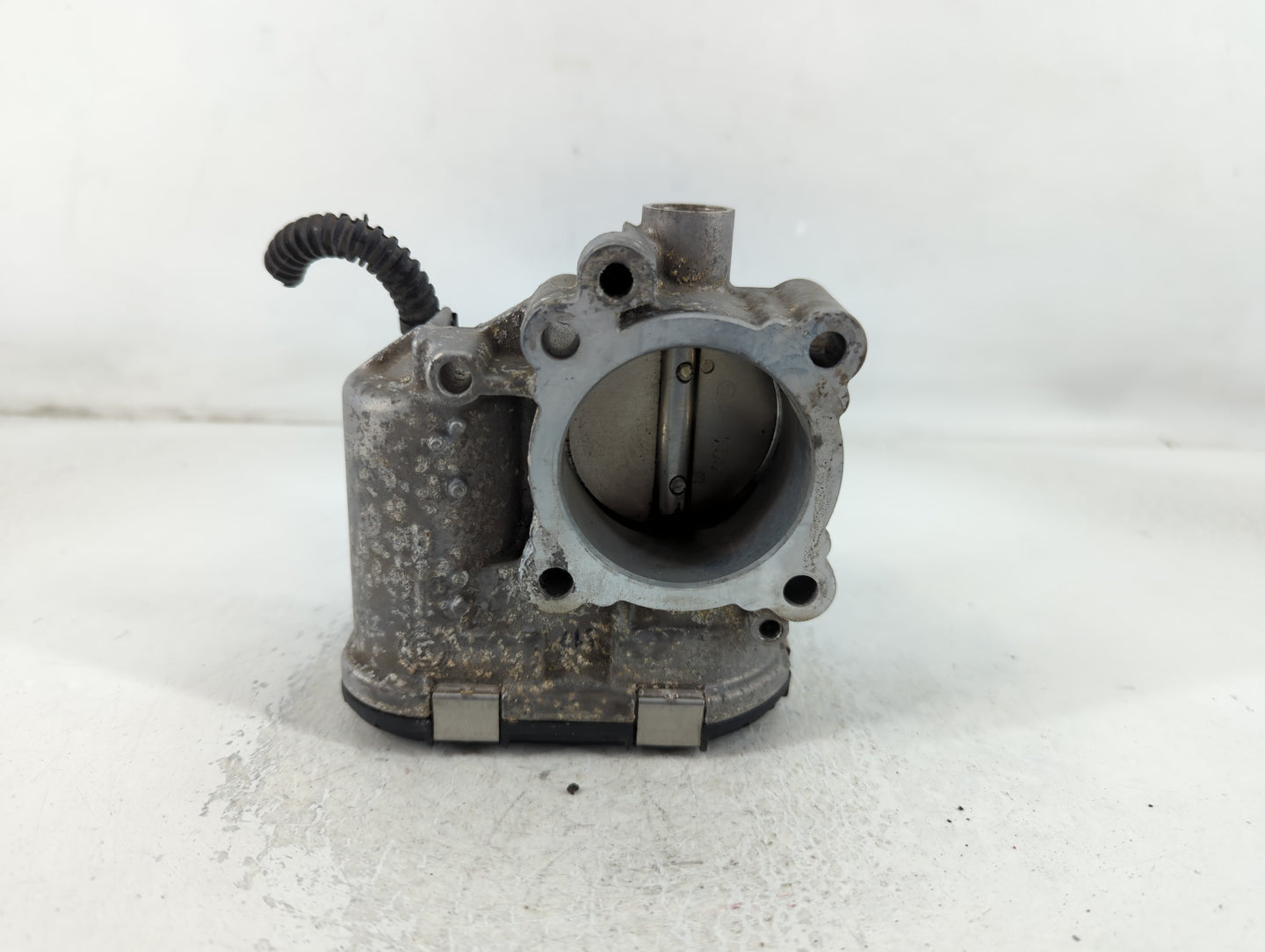 2013-2016 Ford Escape Throttle Body P/N:7S7G-9F991-CA Fits Fits 2013 2014 2015 2016 2017 2018 2019 OEM Used Auto Parts - Oem