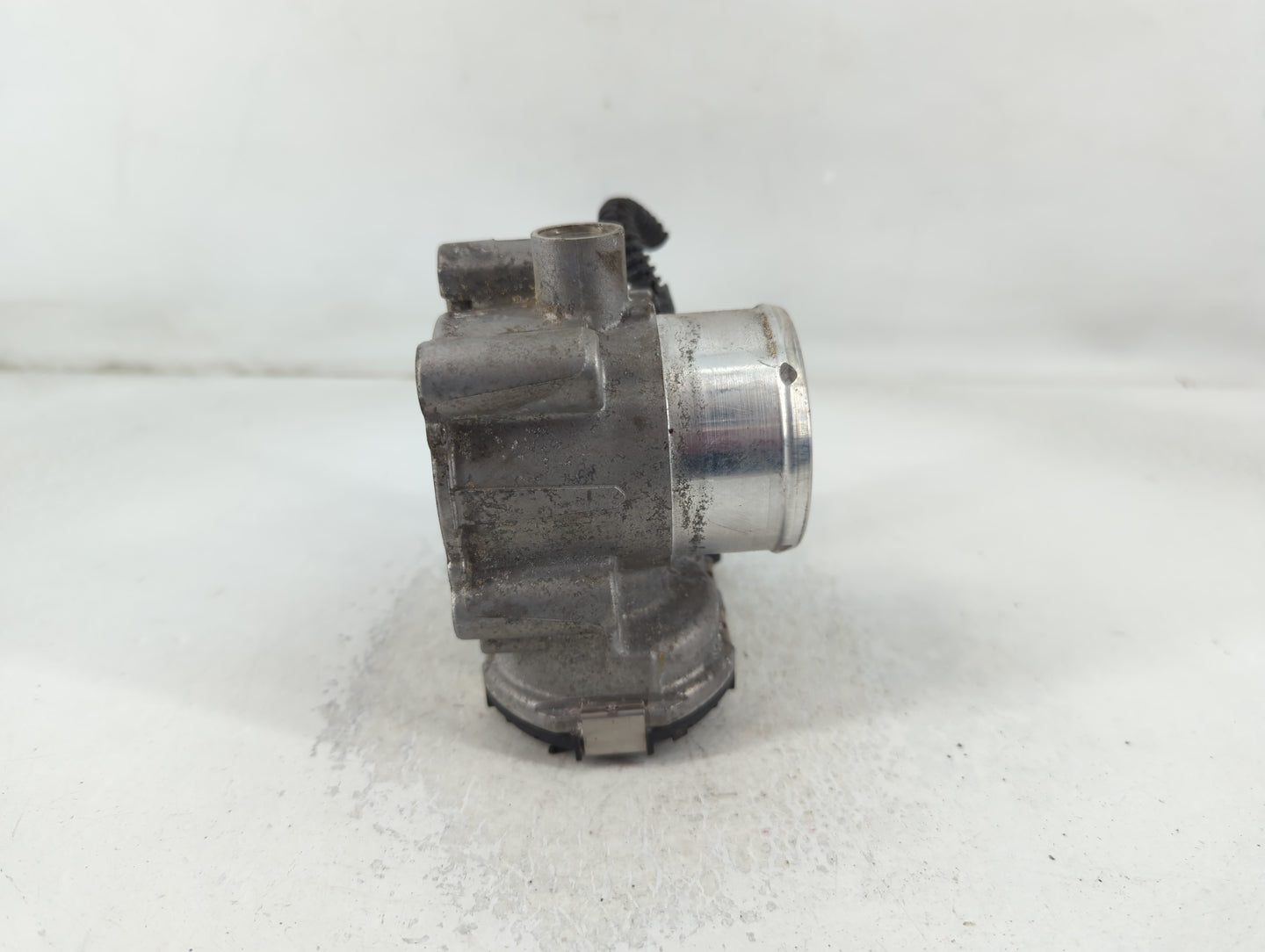 2013-2016 Ford Escape Throttle Body P/N:7S7G-9F991-CA Fits Fits 2013 2014 2015 2016 2017 2018 2019 OEM Used Auto Parts - Oem