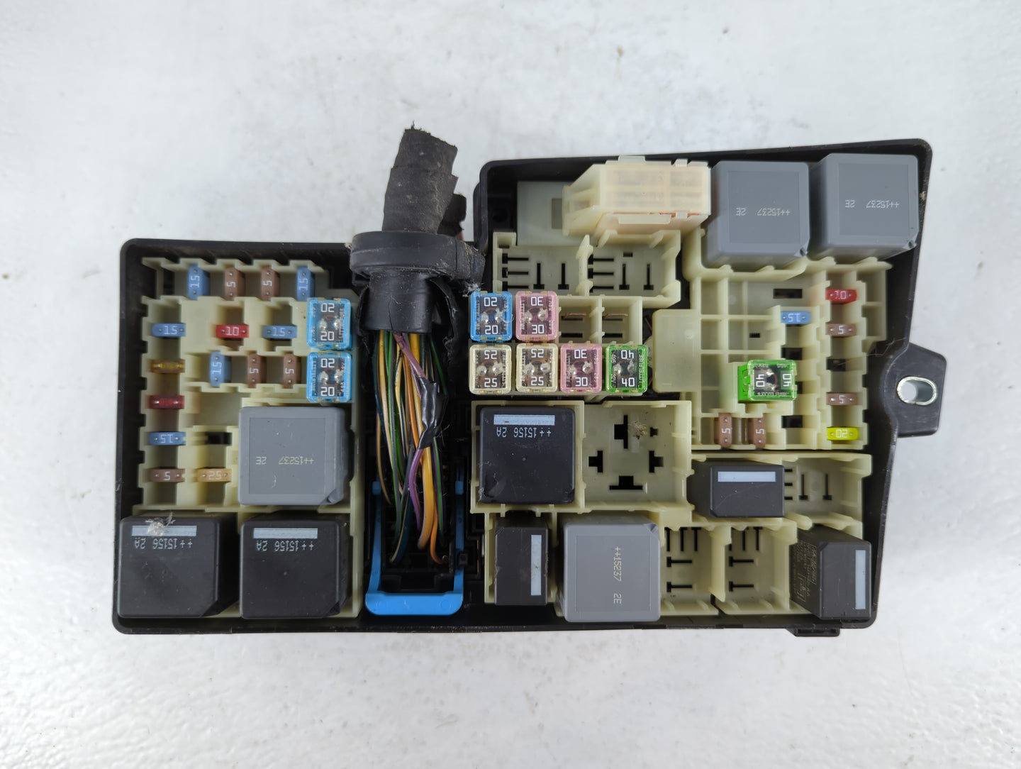 2013-2016 Ford Escape Fusebox Fuse Box Panel Relay Module P/N:E02345500 AV6T-14A067-AD Fits Fits 2013 2014 2015 2016 OEM Use