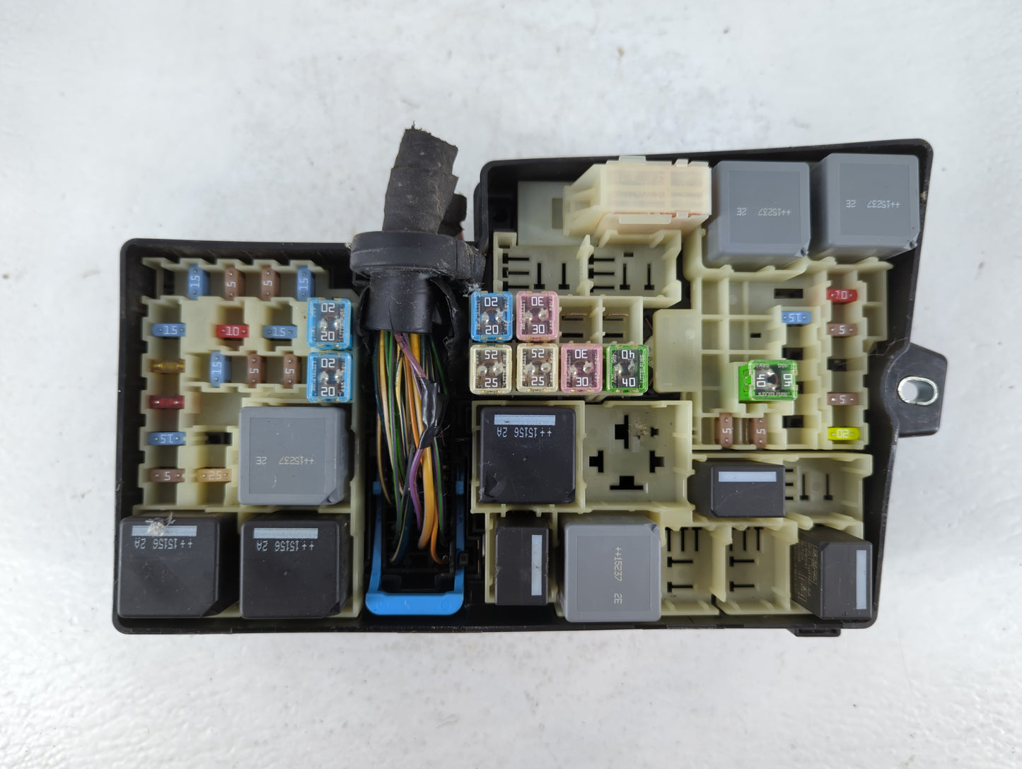 2013-2016 Ford Escape Fusebox Fuse Box Panel Relay Module P/N:E02345500 AV6T-14A067-AD Fits Fits 2013 2014 2015 2016 OEM Use