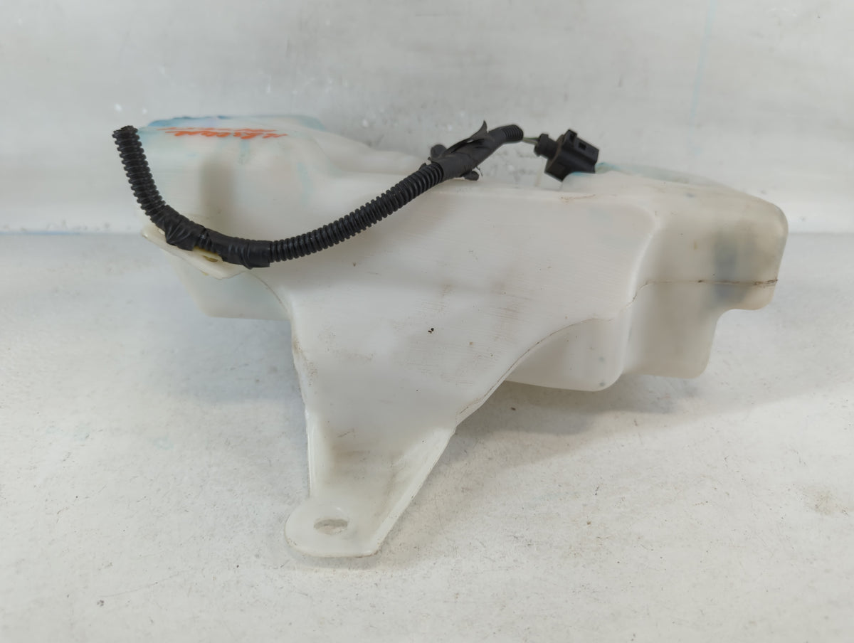 2015-2019 Ford Escape Windshield Washer Fluid Reservoir Bottle Oem 819937 - Oemusedautoparts1.com