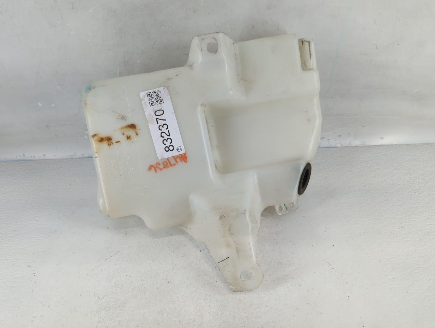 2015-2019 Ford Escape Windshield Washer Fluid Reservoir Bottle Oem - Oemusedautoparts1.com