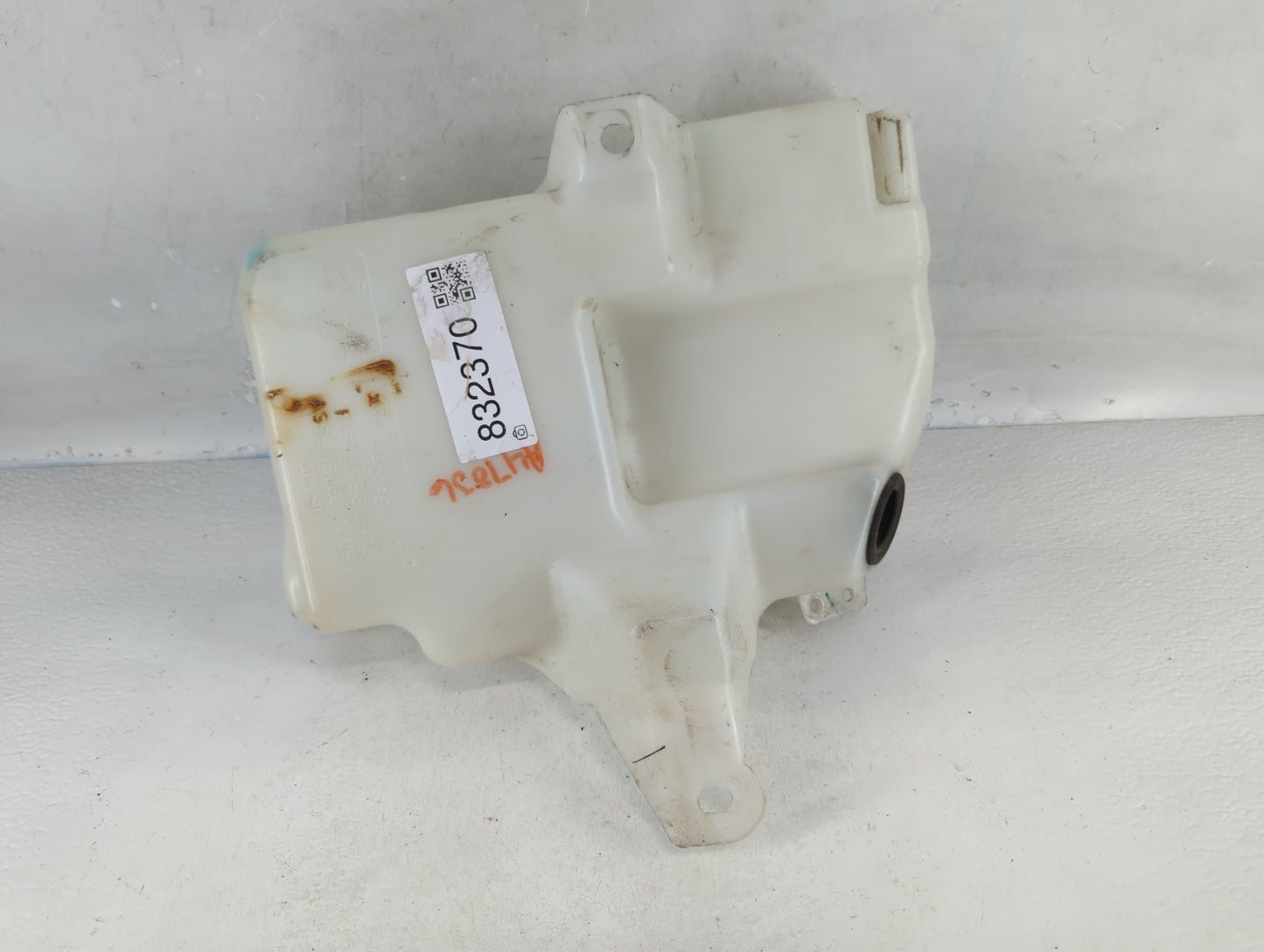 2015-2019 Ford Escape Windshield Washer Fluid Reservoir Bottle Oem - Oemusedautoparts1.com