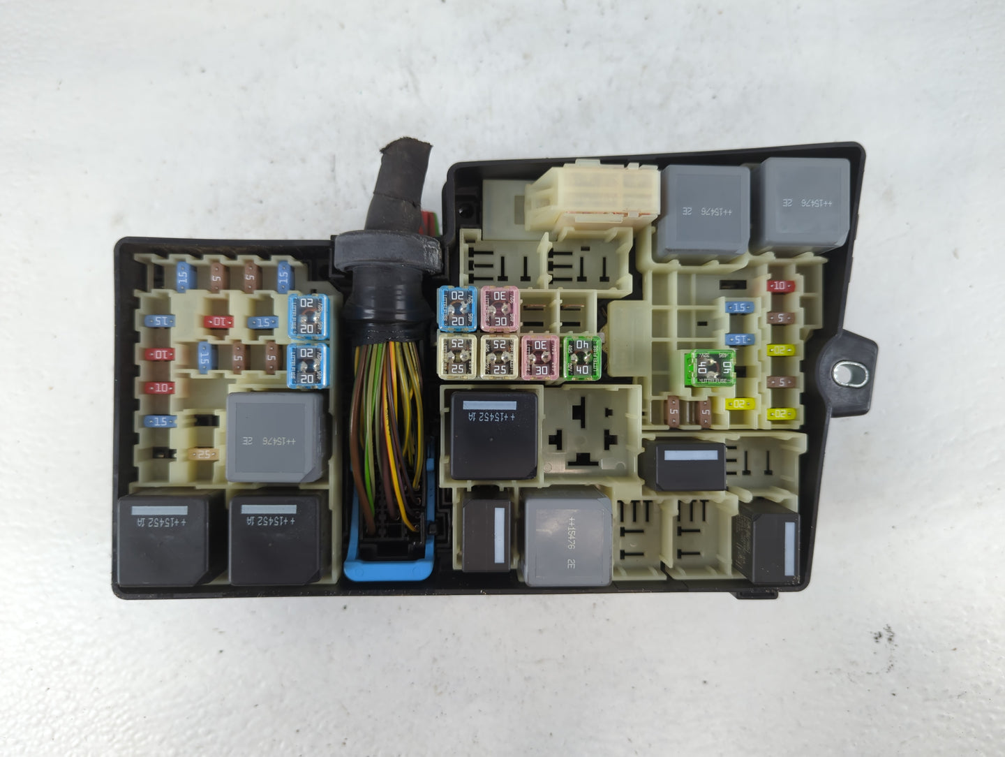 2013-2016 Ford Escape Fusebox Fuse Box Panel Relay Module P/N:E02345500 AV6T-14A067-AD Fits Fits 2013 2014 2015 2016 OEM Use