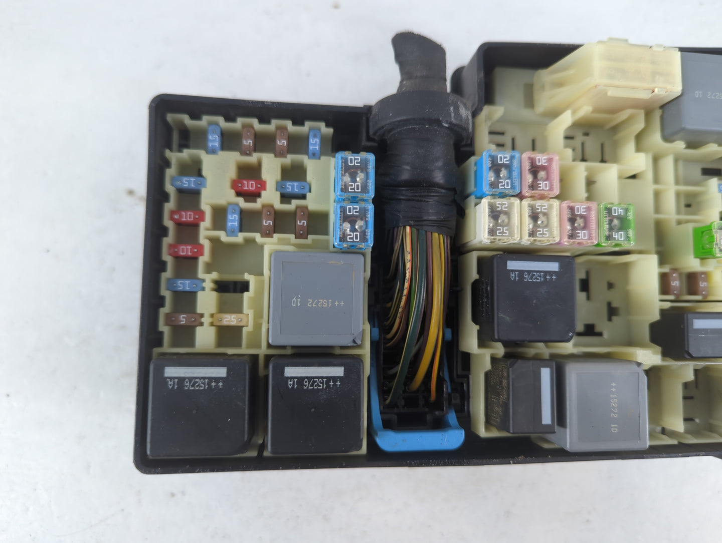 2013-2016 Ford Escape Fusebox Fuse Box Panel Relay Module P/N:E02345500 AV6T-14A067-AD Fits Fits 2013 2014 2015 2016 OEM Use
