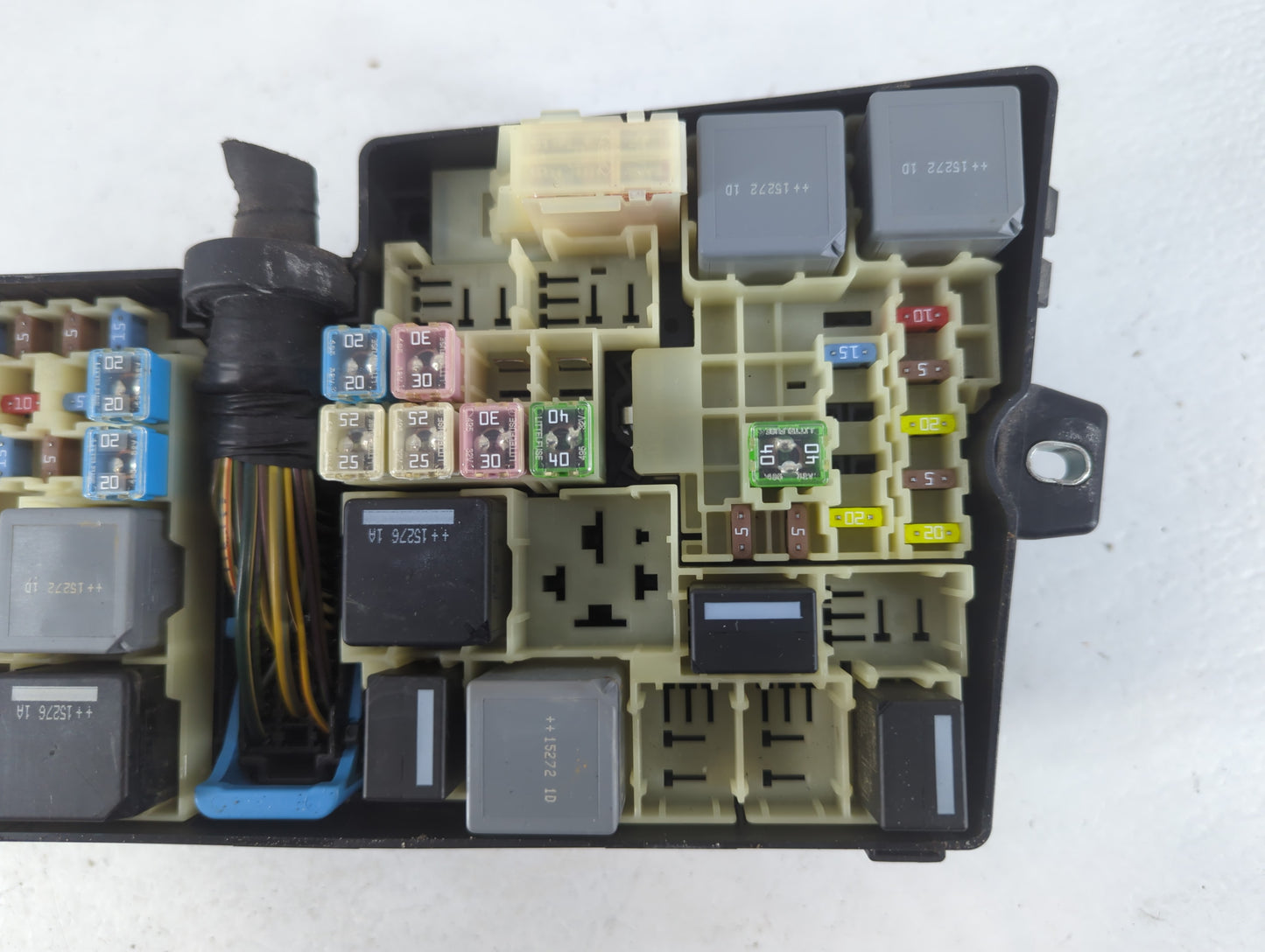 2013-2016 Ford Escape Fusebox Fuse Box Panel Relay Module P/N:E02345500 AV6T-14A067-AD Fits Fits 2013 2014 2015 2016 OEM Use