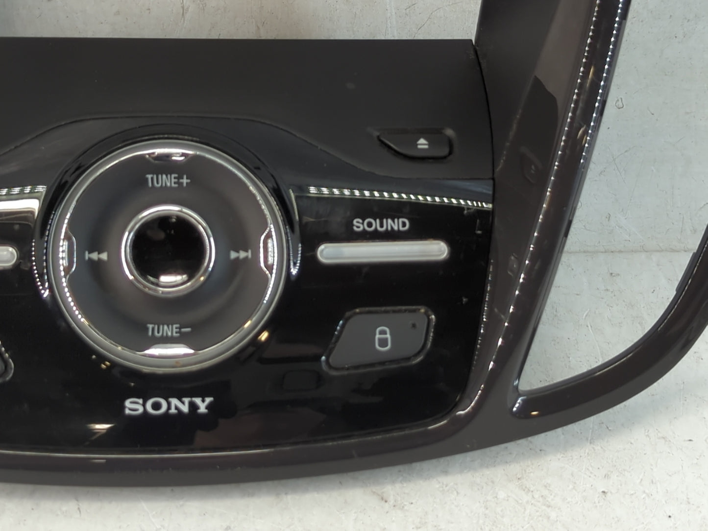 2013-2016 Ford Escape Radio AM FM Cd Player Receiver Replacement P/N:001711275 Fits Fits 2013 2014 2015 2016 OEM Used Auto P
