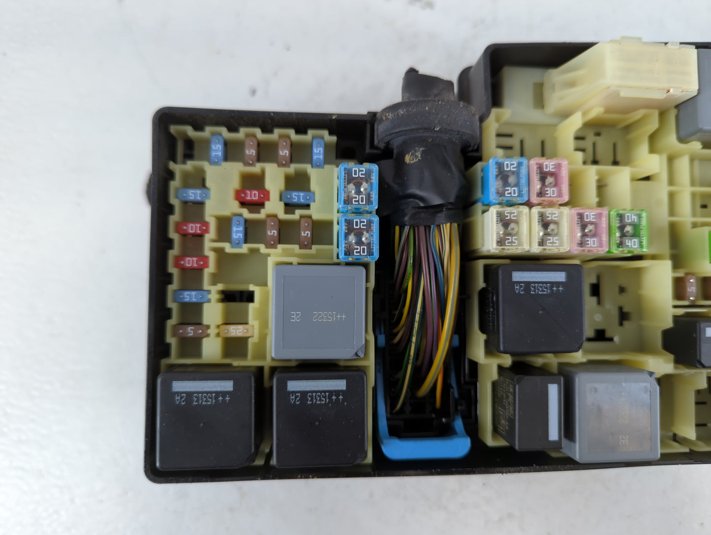 2013-2016 Ford Escape Fusebox Fuse Box Panel Relay Module P/N:E02345500 AV6T-14A067-AD Fits Fits 2013 2014 2015 2016 OEM Use