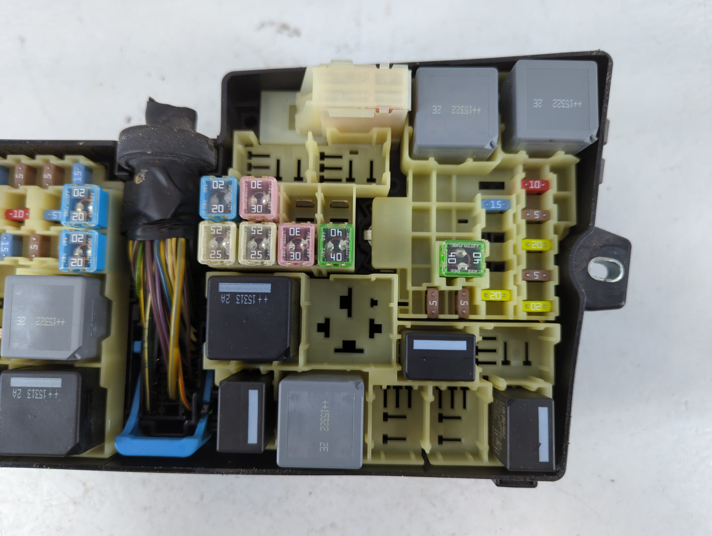 2013-2016 Ford Escape Fusebox Fuse Box Panel Relay Module P/N:E02345500 AV6T-14A067-AD Fits Fits 2013 2014 2015 2016 OEM Use