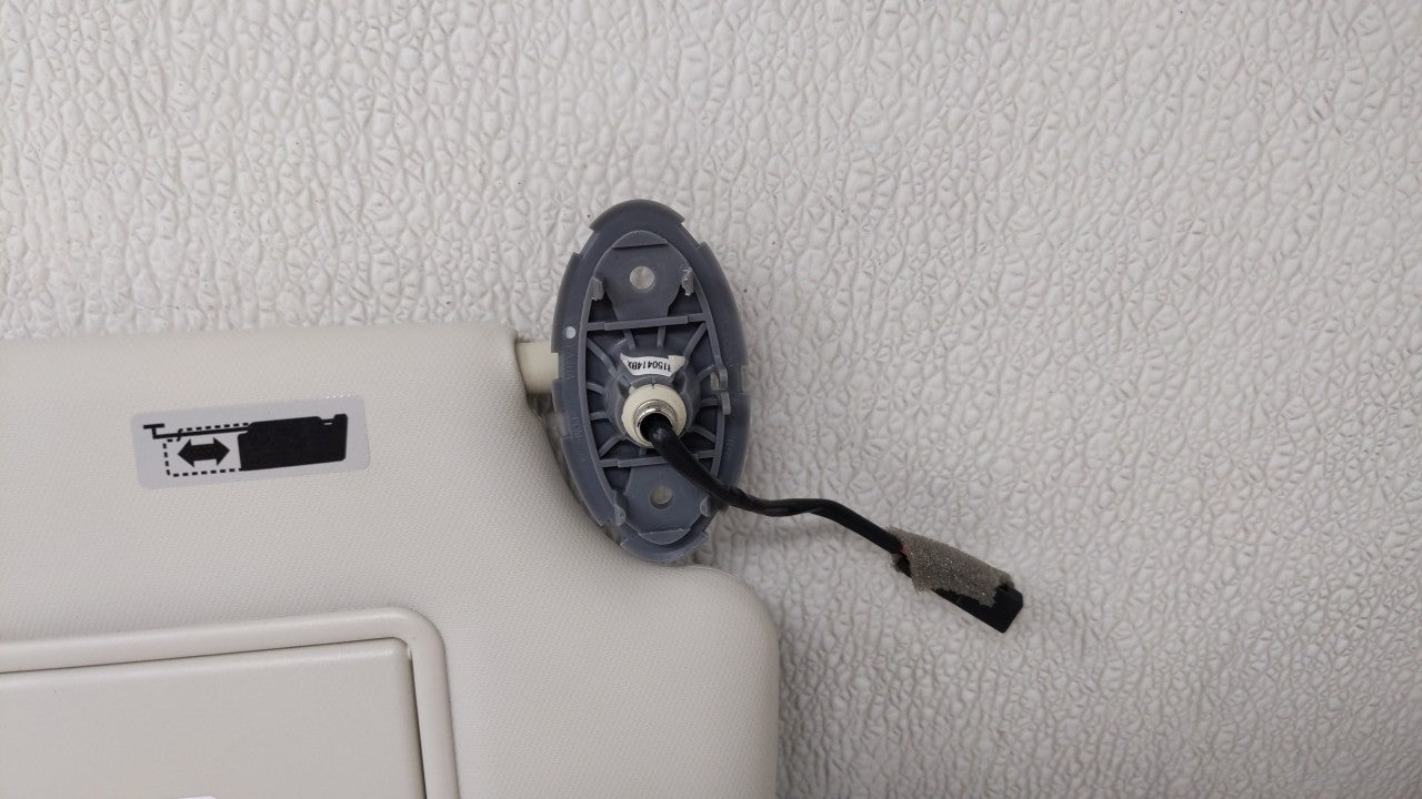 2016 Ford Escape Sun Visor Shade Replacement Passenger Right Mirror Fits Fits 2013 2014 2015 2017 2018 2019 OEM Used Auto Pa