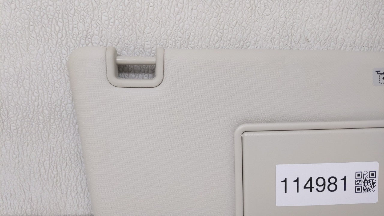 2016 Ford Escape Sun Visor Shade Replacement Passenger Right Mirror Fits Fits 2013 2014 2015 2017 2018 2019 OEM Used Auto Pa