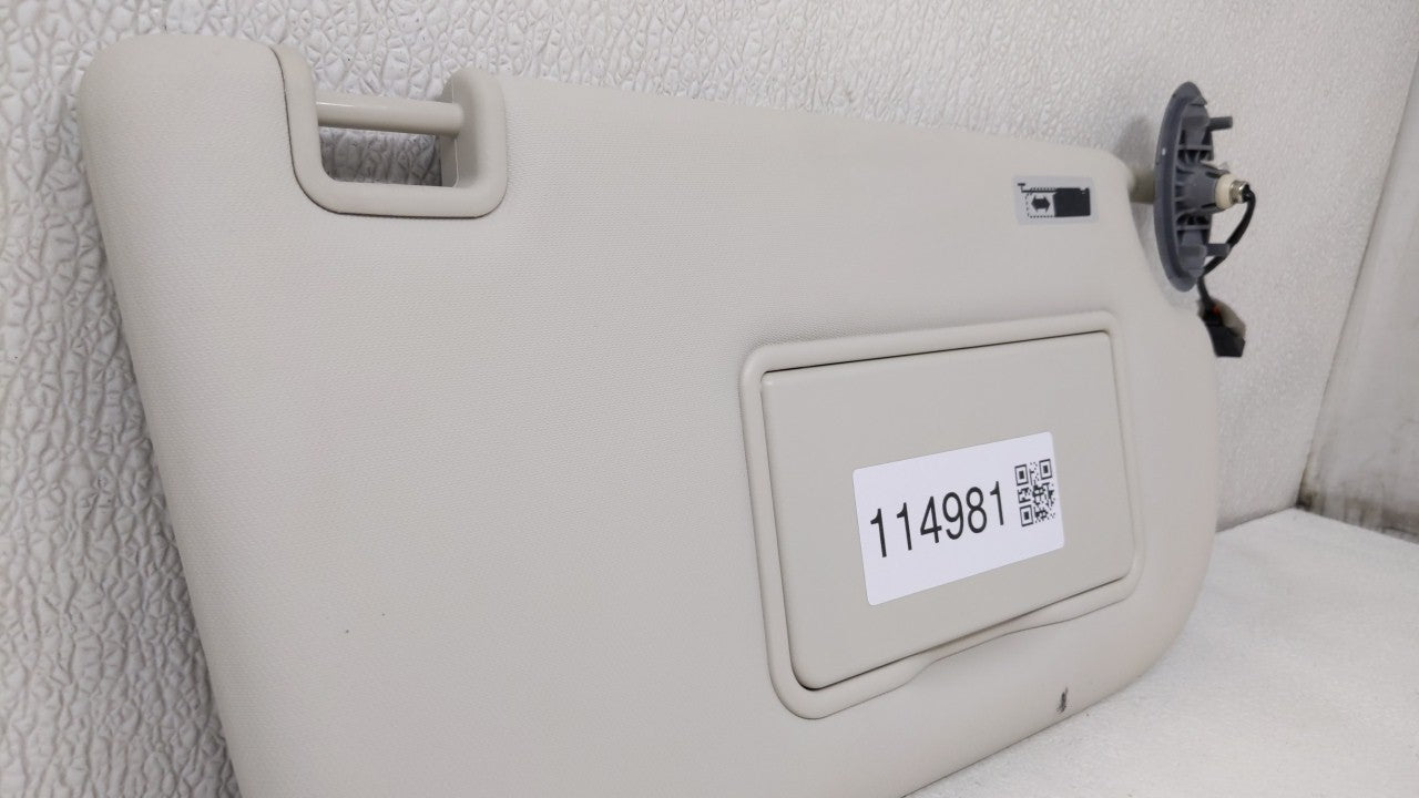 2016 Ford Escape Sun Visor Shade Replacement Passenger Right Mirror Fits Fits 2013 2014 2015 2017 2018 2019 OEM Used Auto Pa