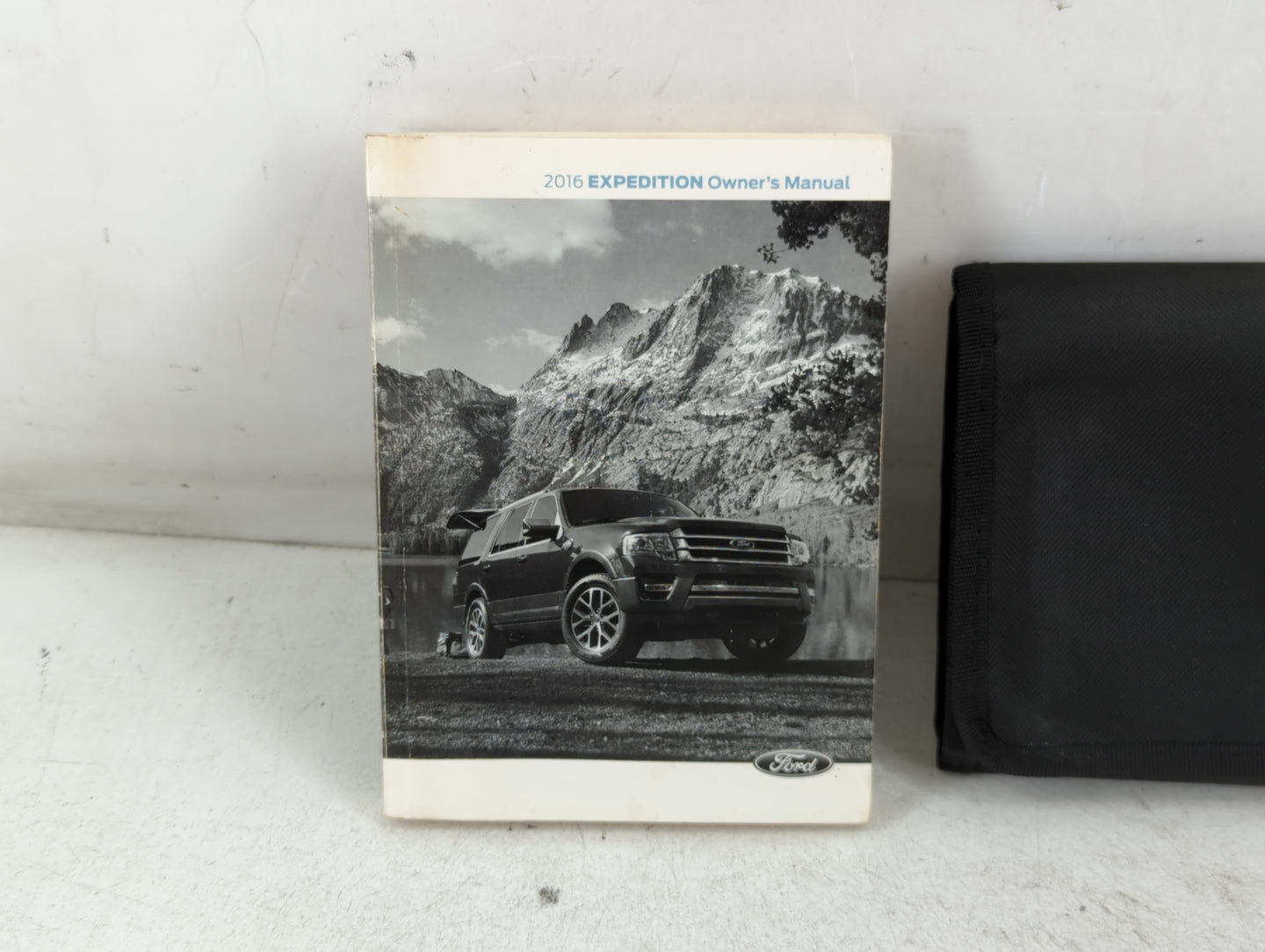 2016 Ford Expedition Owners Manual Book Guide P/N:GL1J 19A321 AA OEM Used Auto Parts - Oemusedautoparts1.com