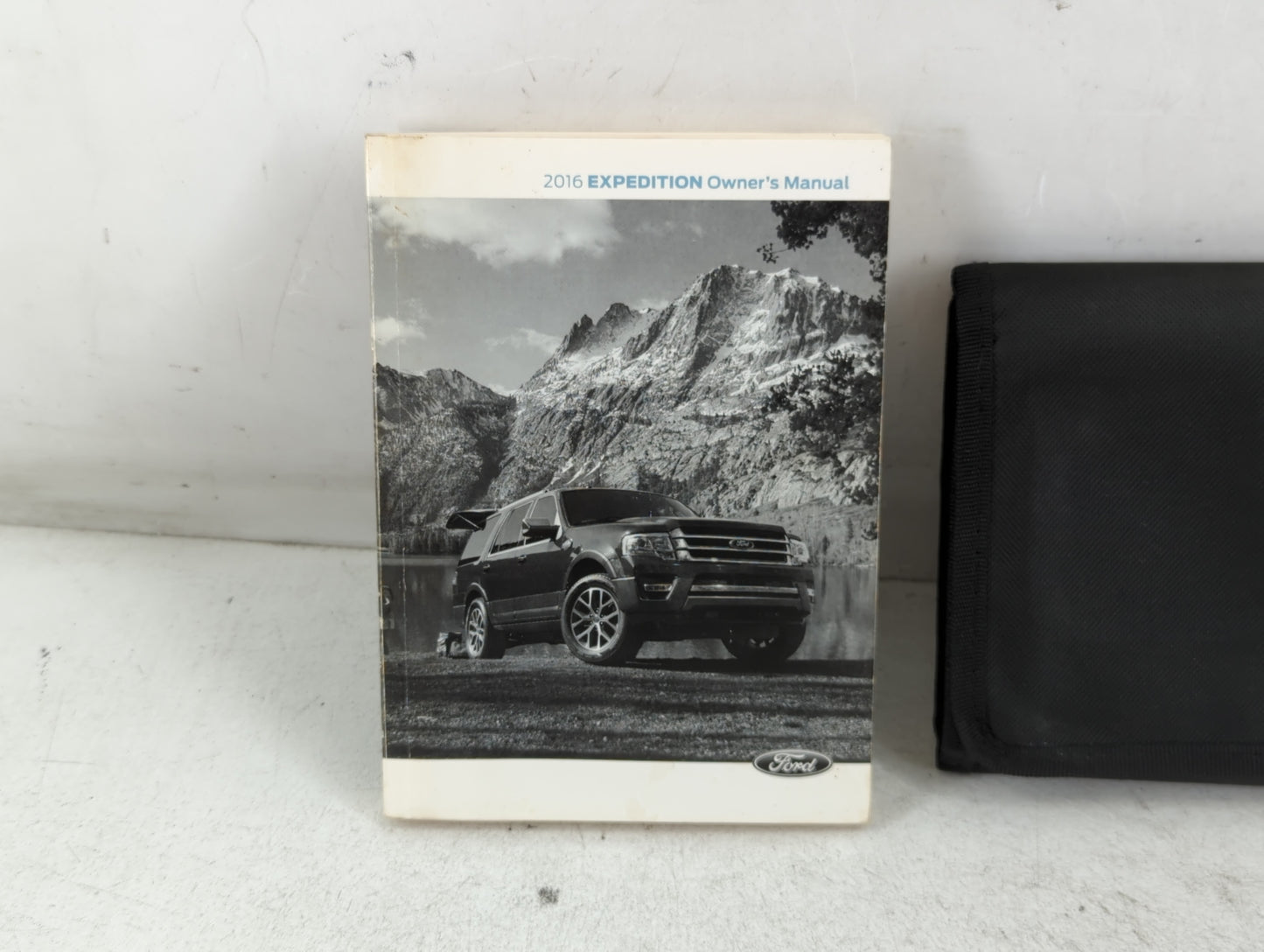 2016 Ford Expedition Owners Manual Book Guide P/N:GL1J 19A321 AA OEM Used Auto Parts - Oemusedautoparts1.com