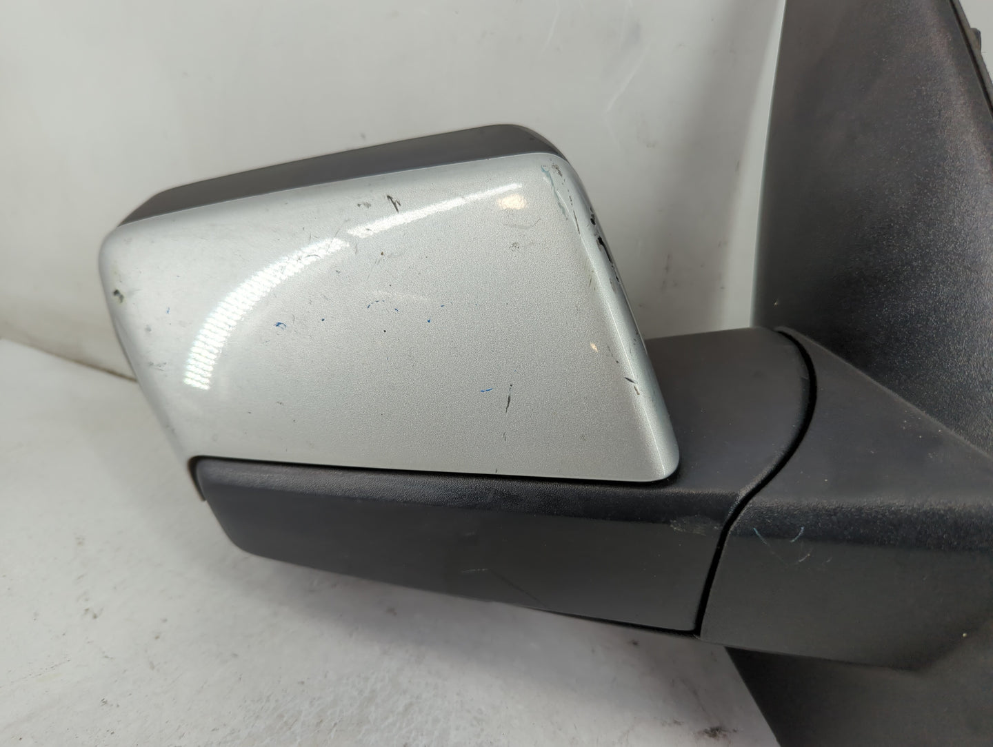2016 Ford Expedition Passenger Side View Mirror - Right Door Mirror OEM Used - Oemusedautoparts1.com