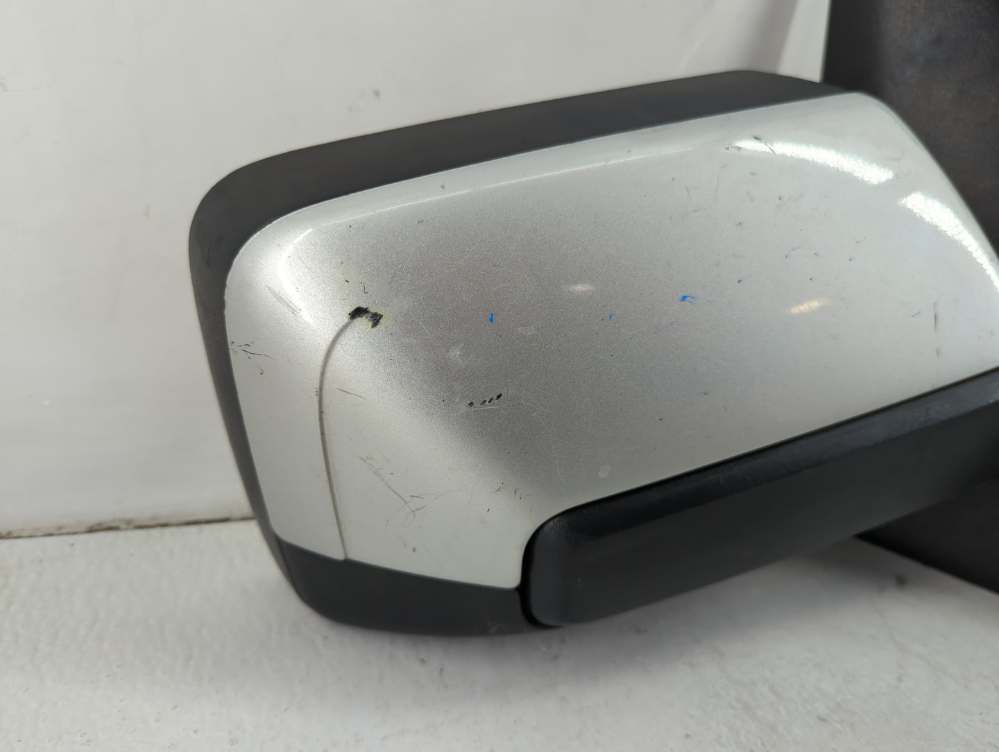 2016 Ford Expedition Passenger Side View Mirror - Right Door Mirror OEM Used - Oemusedautoparts1.com