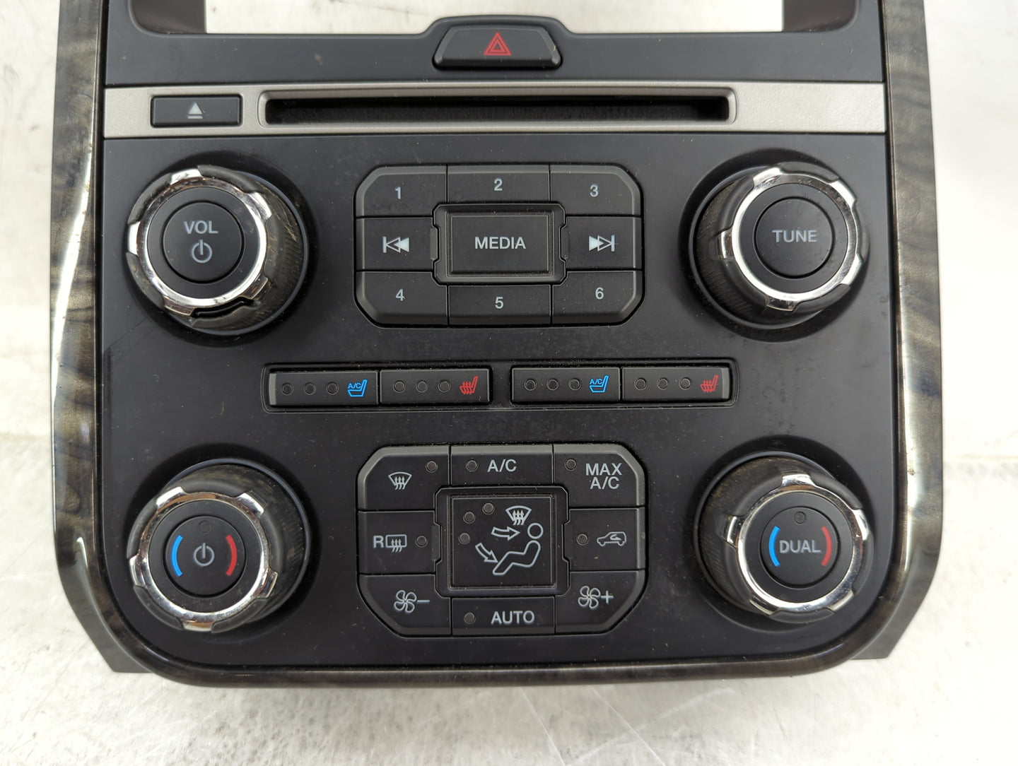 2015-2017 Ford Expedition Radio Control Panel - Oemusedautoparts1.com