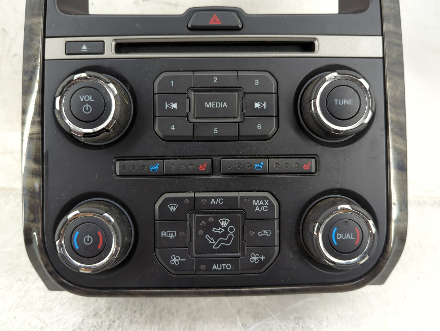 2015-2017 Ford Expedition Radio Control Panel - Oemusedautoparts1.com