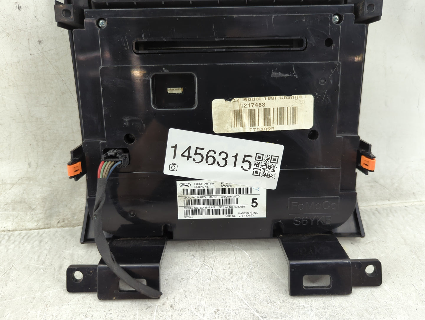 2015-2017 Ford Expedition Radio Control Panel - Oemusedautoparts1.com