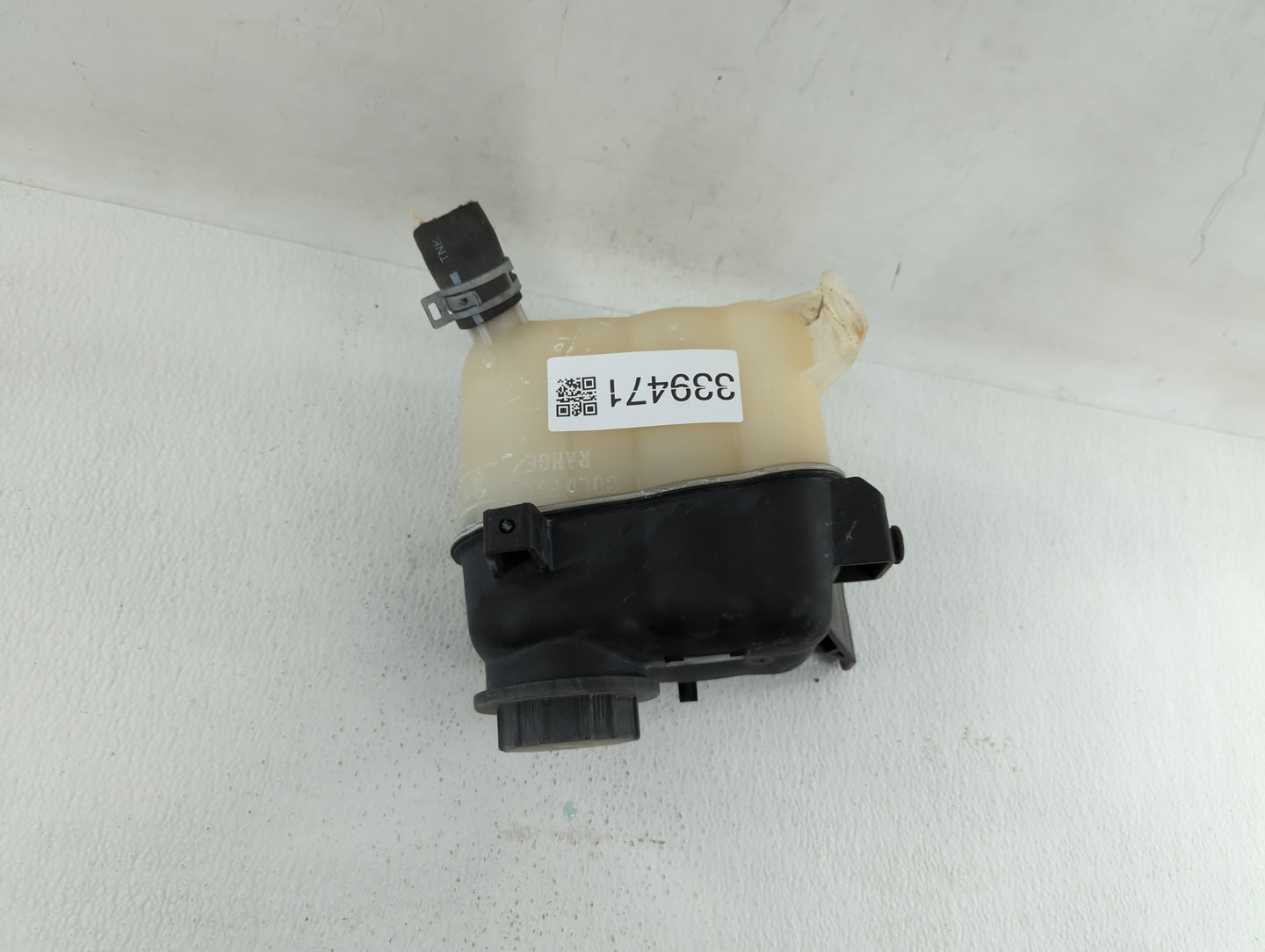 2016 Ford Expedition Radiator Coolant Overflow Expansion Tank Bottle - Oemusedautoparts1.com