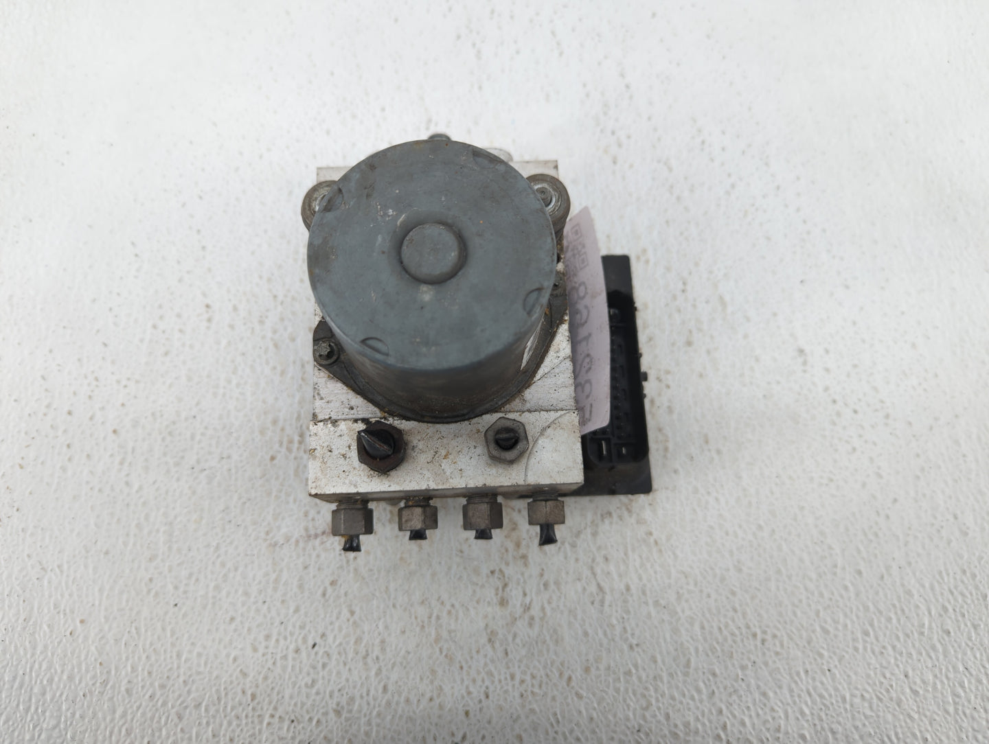 2016 Ford Expedition ABS Pump Control Module Replacement P/N:FL14-2C405-A Fits OEM Used Auto Parts - Oemusedautoparts1.com