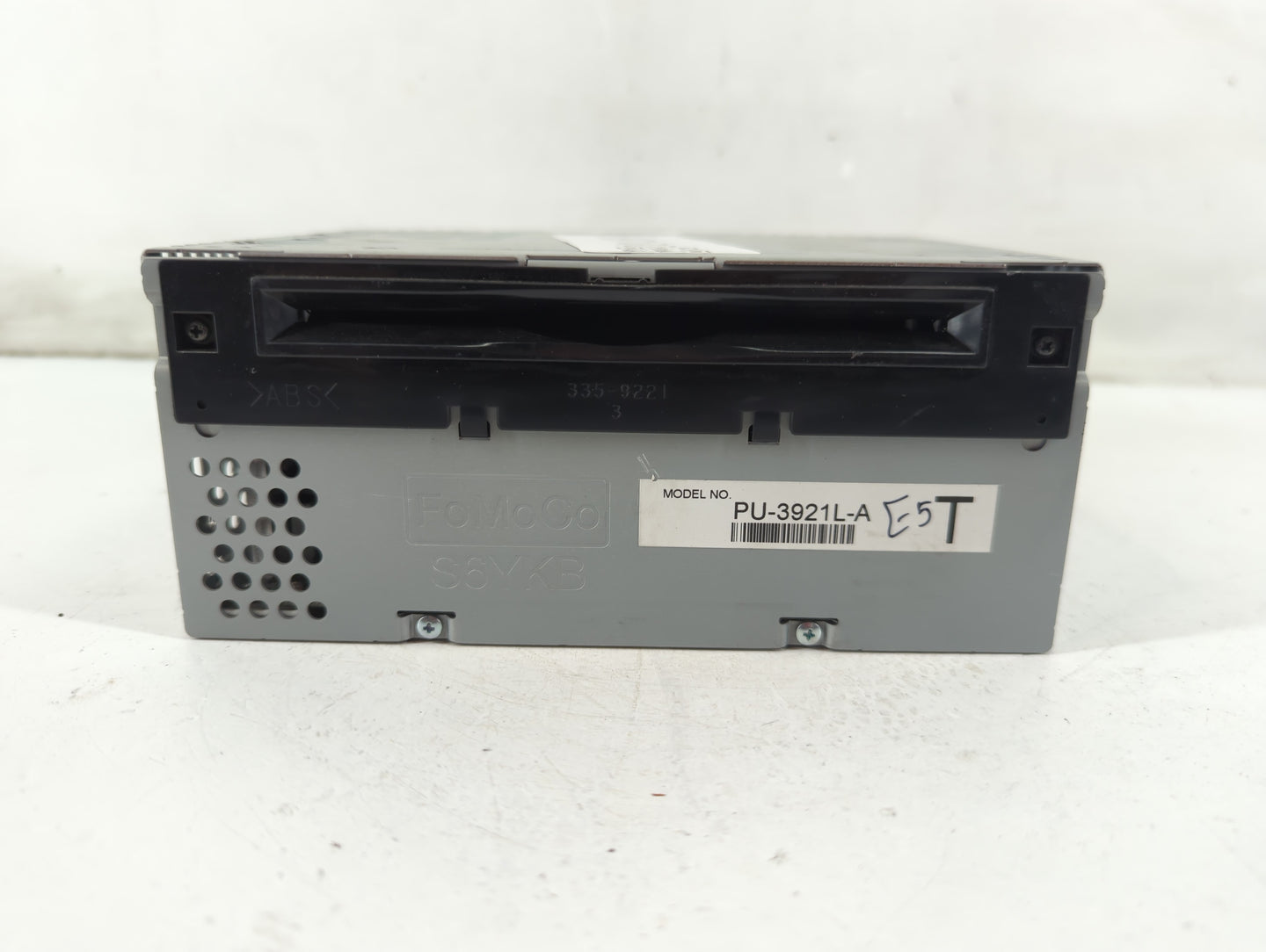 2016-2017 Ford Explorer Radio AM FM Cd Player Receiver Replacement P/N:GB5T-19C107-AF Fits Fits 2016 2017 OEM Used Auto Part