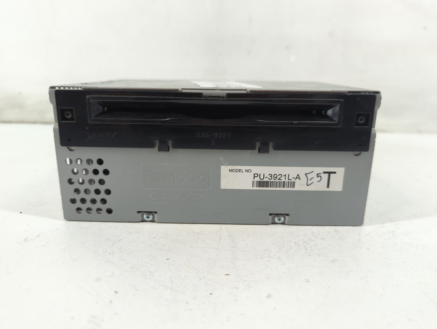 2016-2017 Ford Explorer Radio AM FM Cd Player Receiver Replacement P/N:GB5T-19C107-AF Fits Fits 2016 2017 OEM Used Auto Part