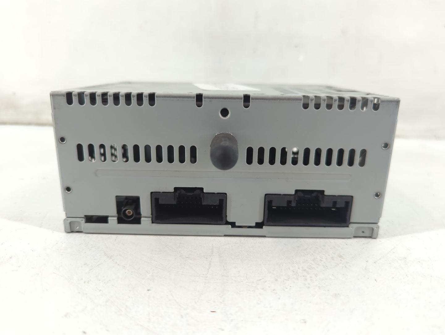 2016-2017 Ford Explorer Radio AM FM Cd Player Receiver Replacement P/N:GB5T-19C107-AF Fits Fits 2016 2017 OEM Used Auto Part