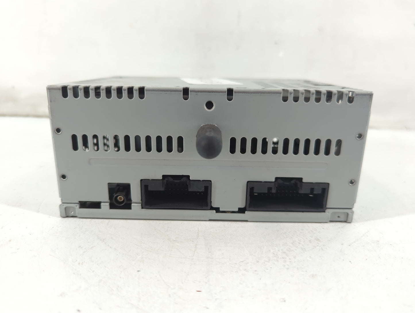 2016-2017 Ford Explorer Radio AM FM Cd Player Receiver Replacement P/N:GB5T-19C107-AF Fits Fits 2016 2017 OEM Used Auto Part