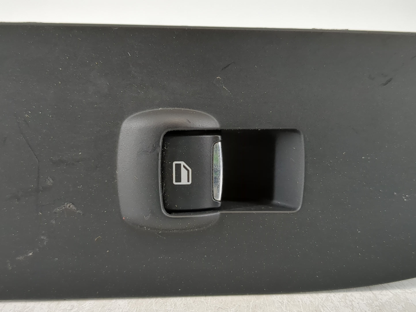 2016 Ford Explorer Passenger Right Power Window Switch - Oemusedautoparts1.com