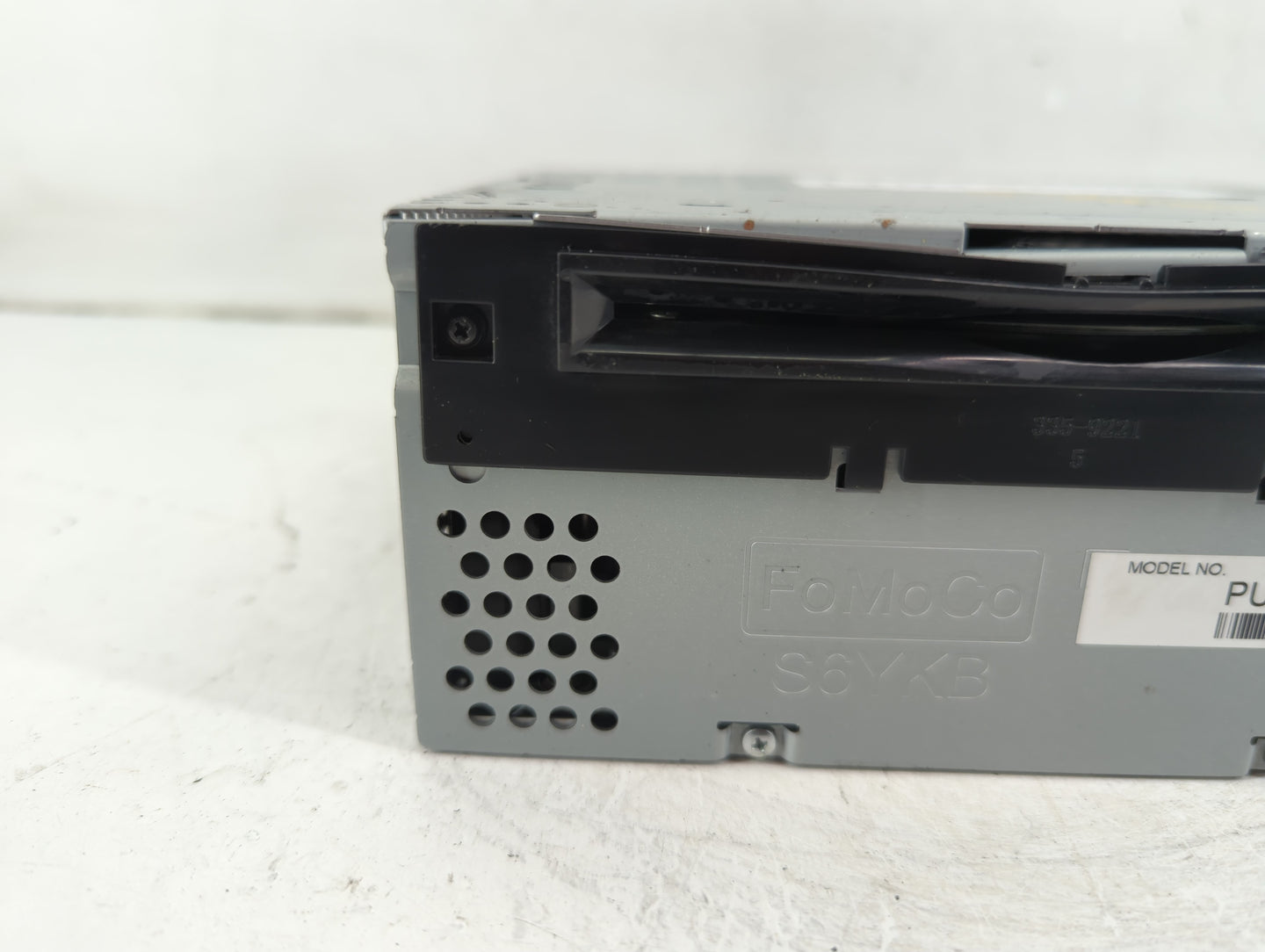 2016-2017 Ford Explorer Radio AM FM Cd Player Receiver Replacement P/N:GB5T-19C107-KB Fits Fits 2016 2017 OEM Used Auto Part