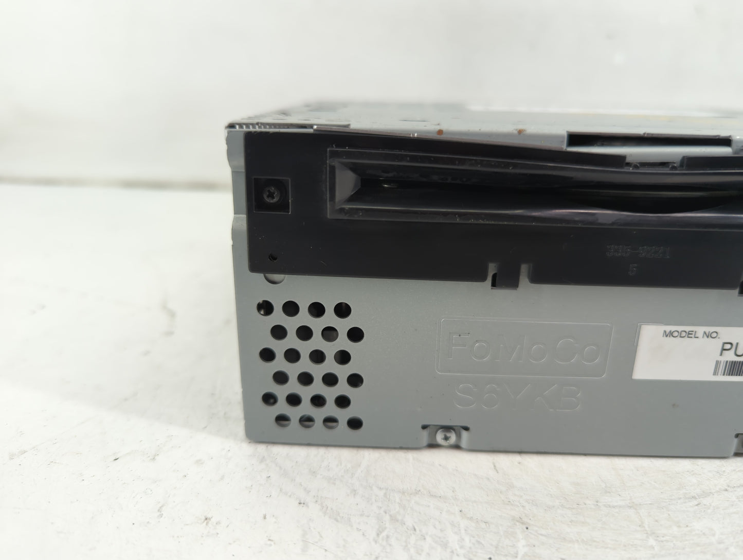 2016-2017 Ford Explorer Radio AM FM Cd Player Receiver Replacement P/N:GB5T-19C107-KB Fits Fits 2016 2017 OEM Used Auto Part