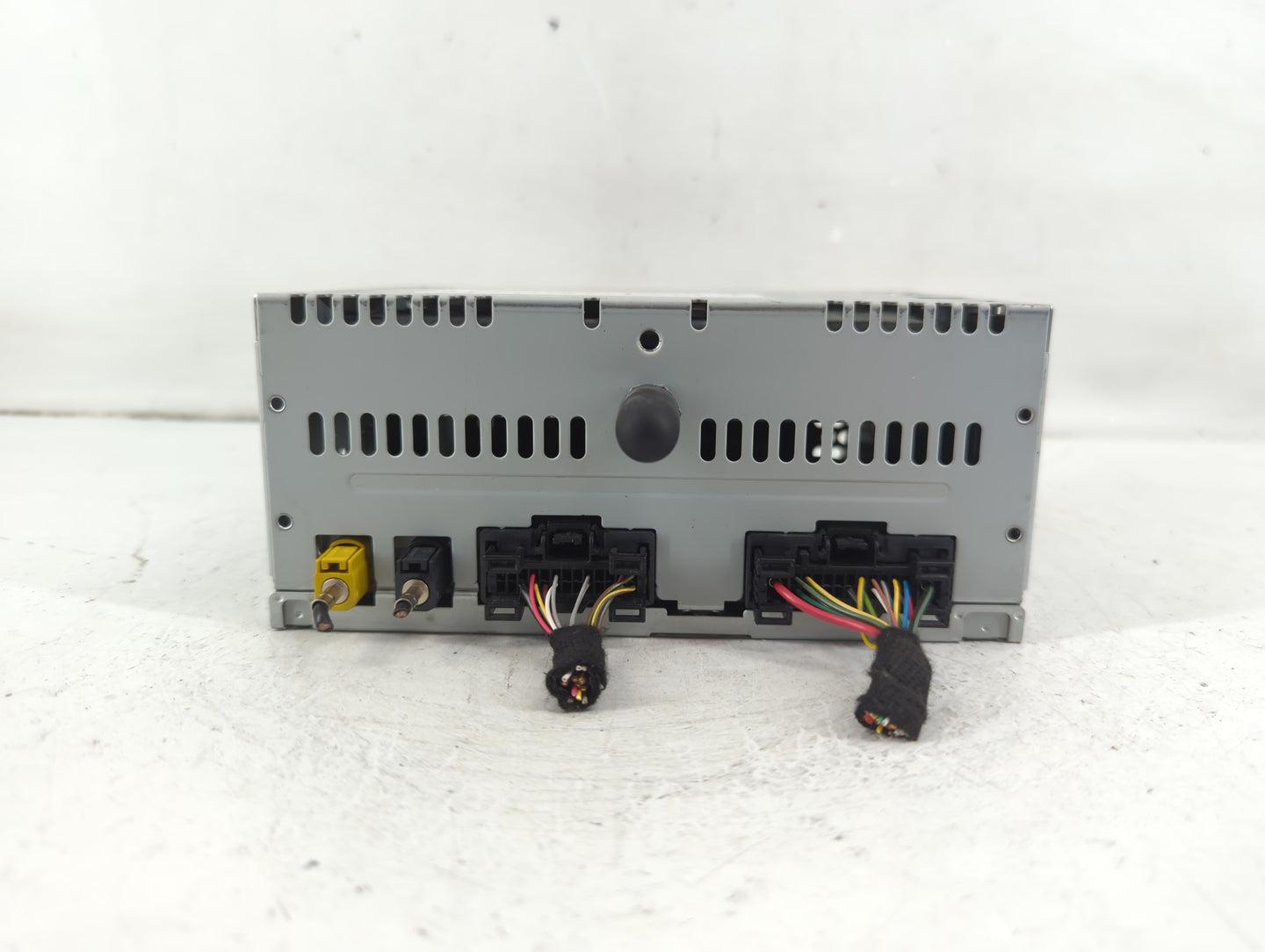 2016-2017 Ford Explorer Radio AM FM Cd Player Receiver Replacement P/N:GB5T-19C107-KB Fits Fits 2016 2017 OEM Used Auto Part